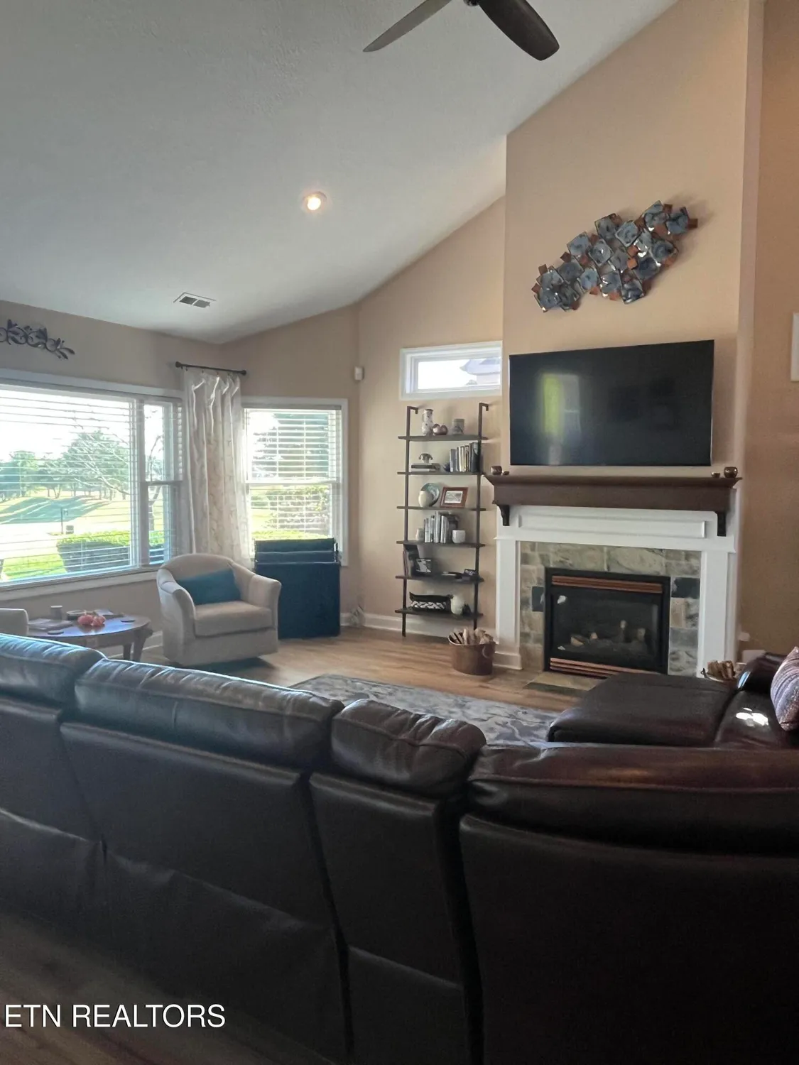 Property Slideshow image 7 of 33 | 224 kingbird dr, Vonore, TN, 37885