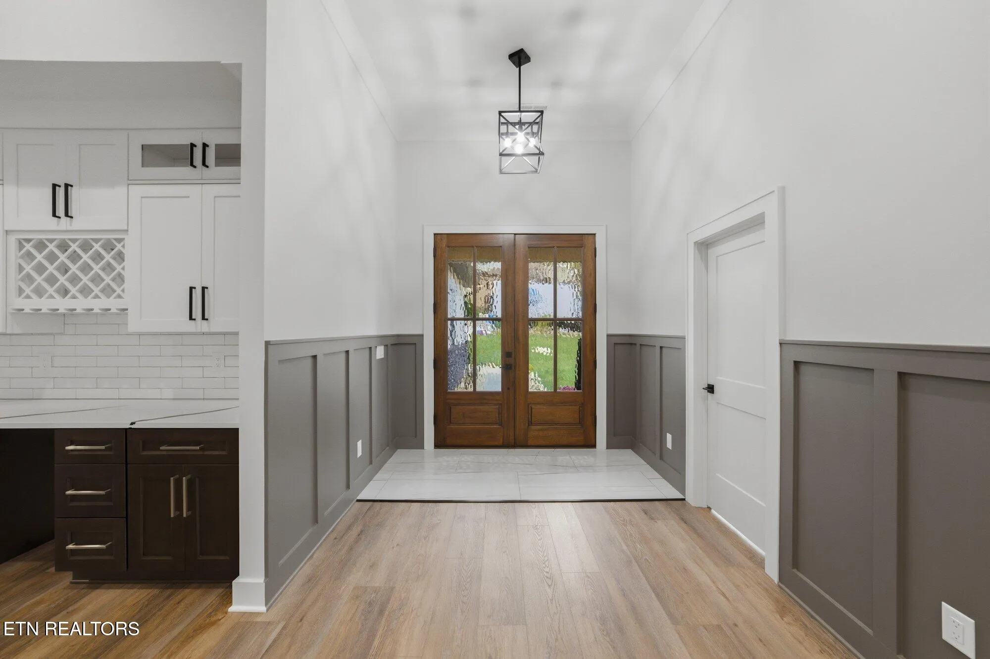 Property Slideshow image 6 of 37 | 237 ootsima way, Loudon, TN, 37774