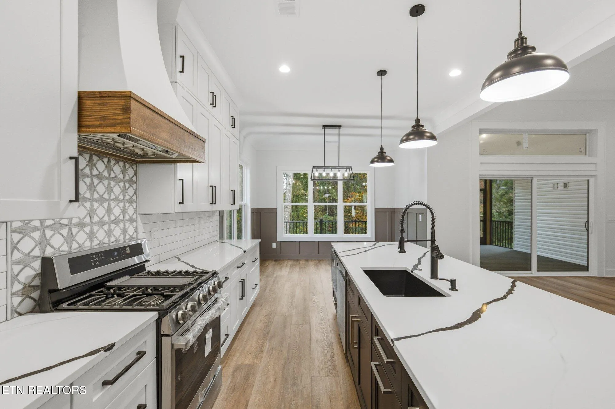 Property Slideshow image 15 of 37 | 237 ootsima way, Loudon, TN, 37774