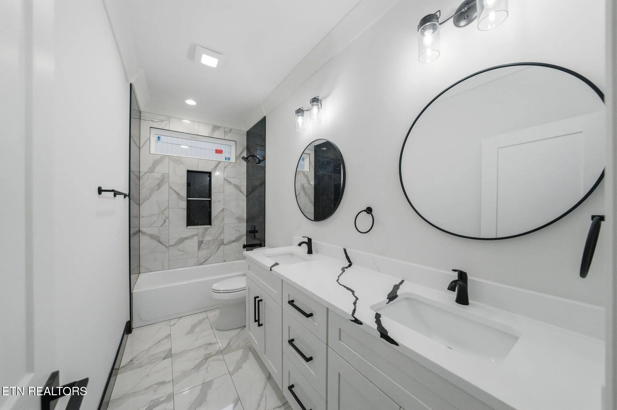 Property Slideshow image 25 of 37 | 237 ootsima way, Loudon, TN, 37774