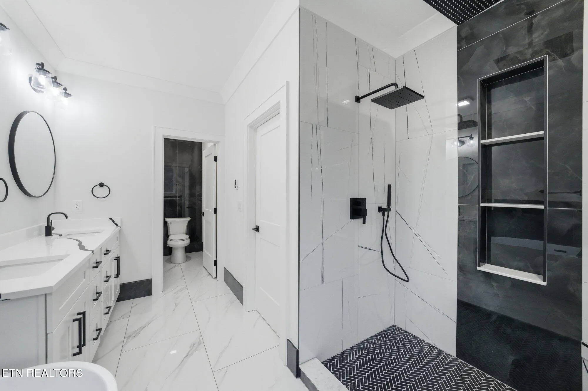 Property Slideshow image 22 of 37 | 237 ootsima way, Loudon, TN, 37774