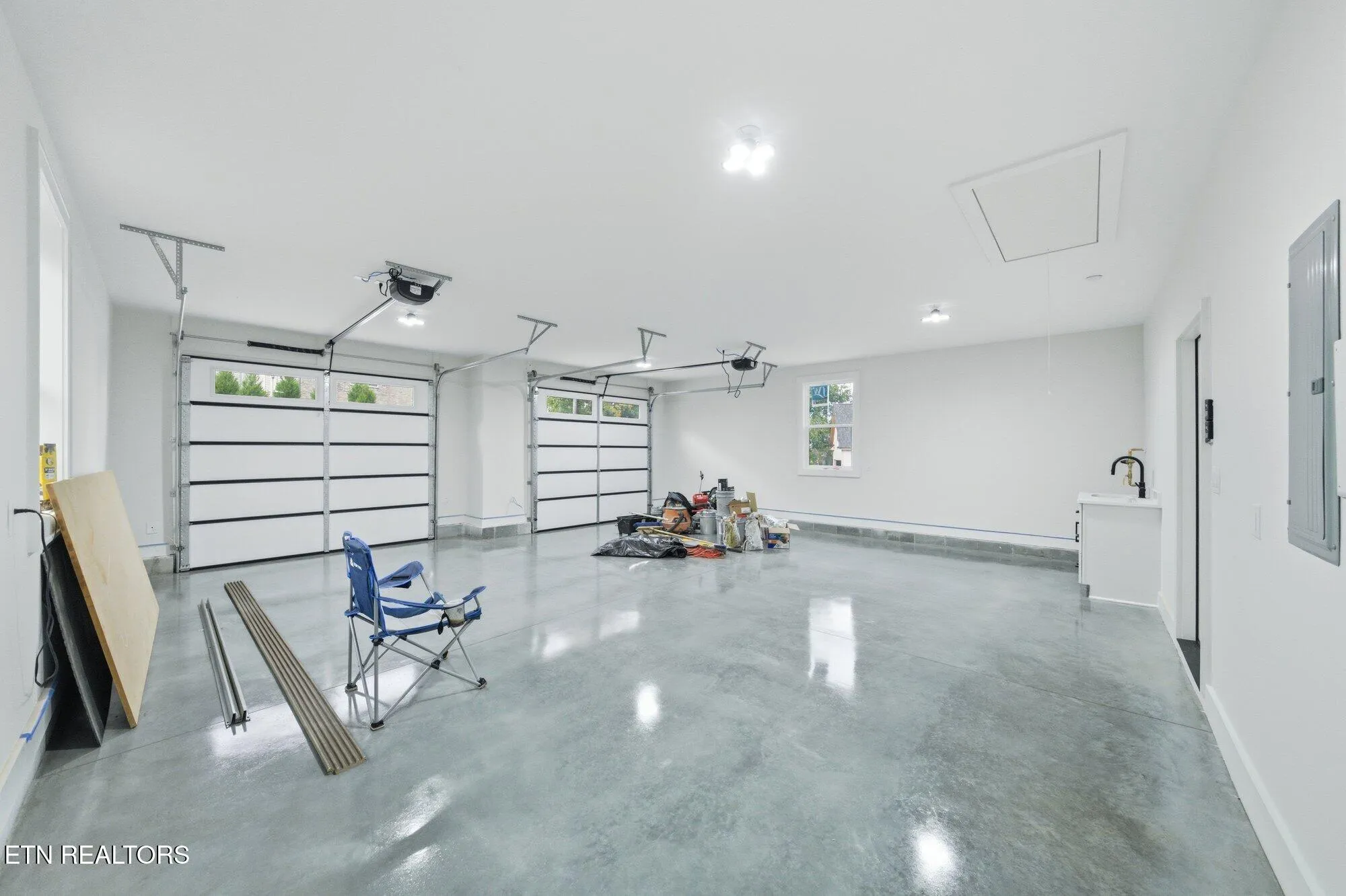 Property Slideshow image 28 of 37 | 237 ootsima way, Loudon, TN, 37774