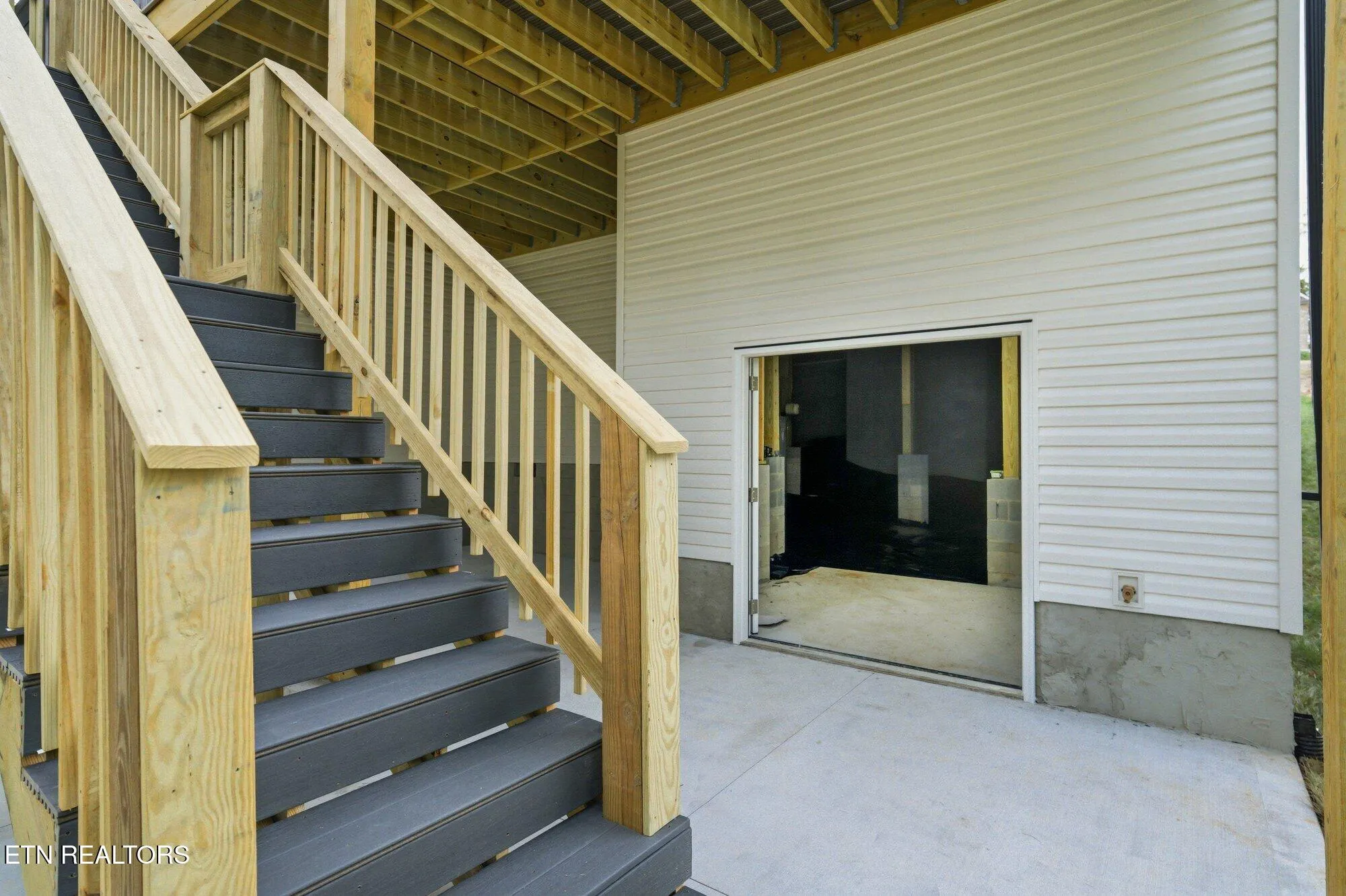 Property Slideshow image 32 of 37 | 237 ootsima way, Loudon, TN, 37774