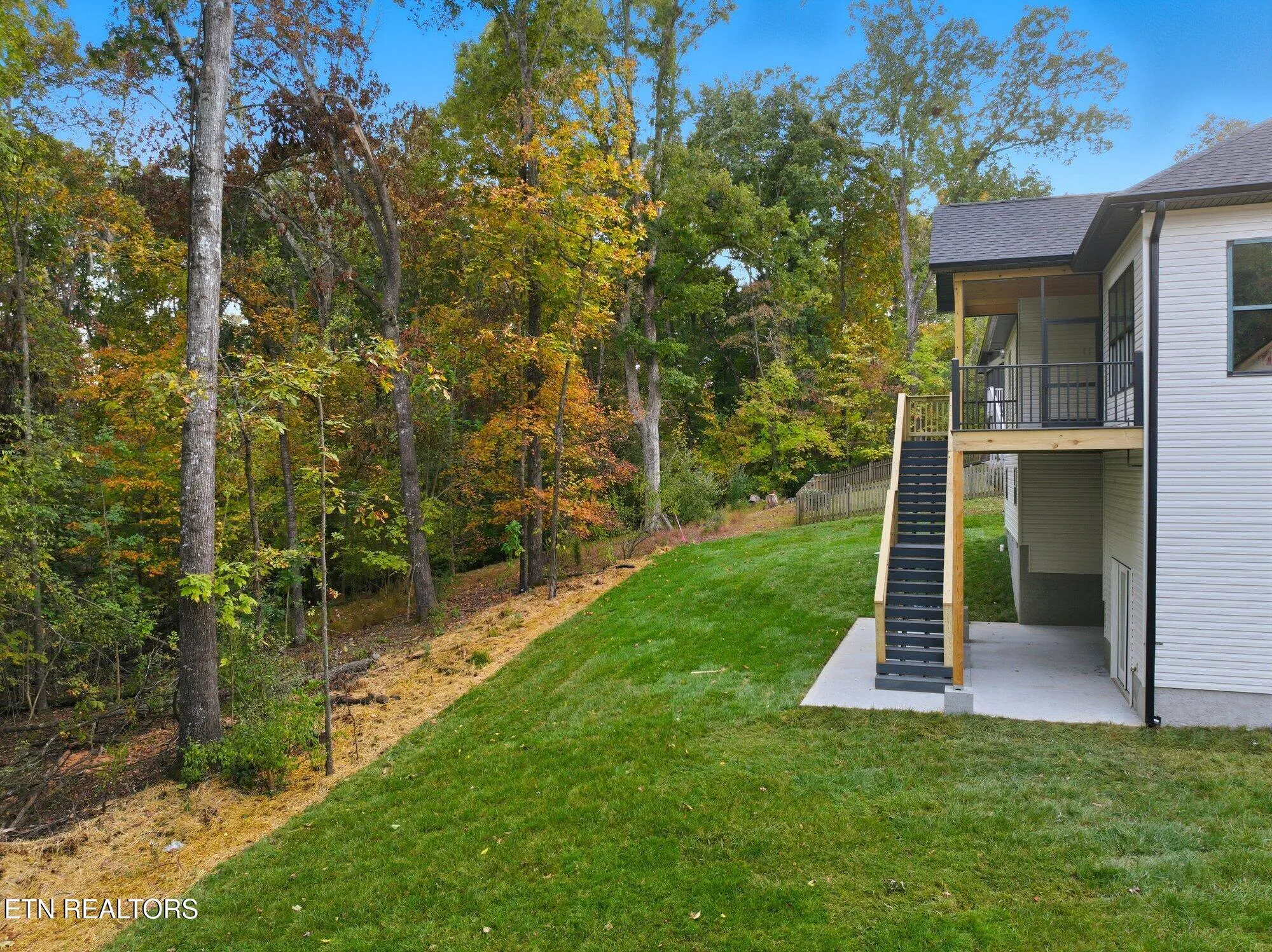 Property Slideshow image 36 of 37 | 237 ootsima way, Loudon, TN, 37774