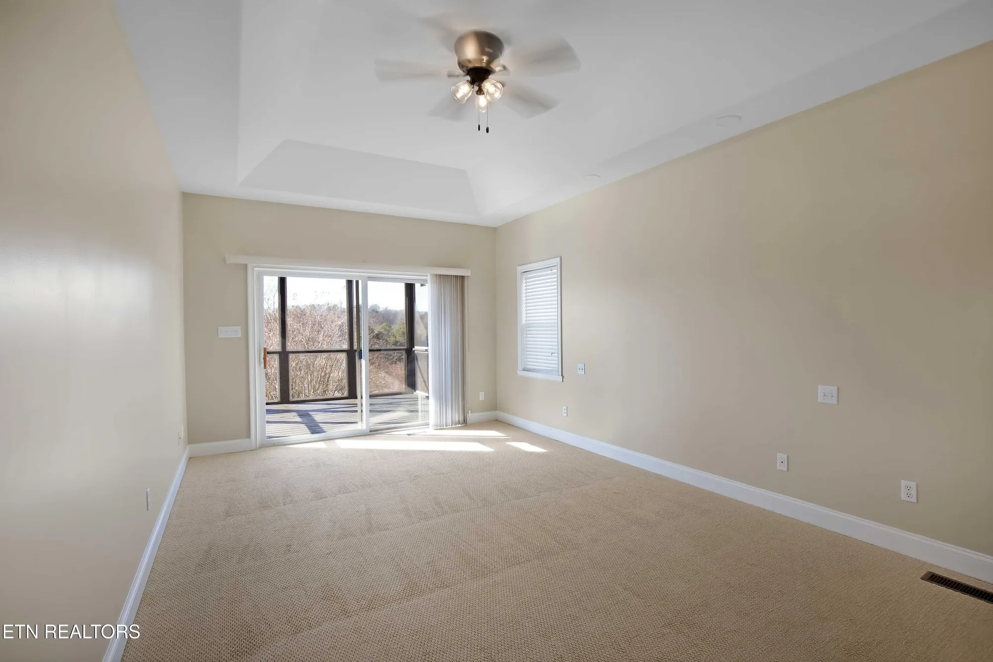 Property Slideshow image 18 of 38 | 1049 rarity bay pkwy, Vonore, TN, 37885