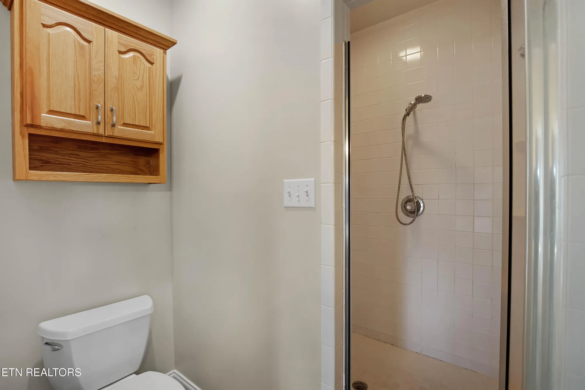 Property Slideshow image 21 of 38 | 1049 rarity bay pkwy, Vonore, TN, 37885