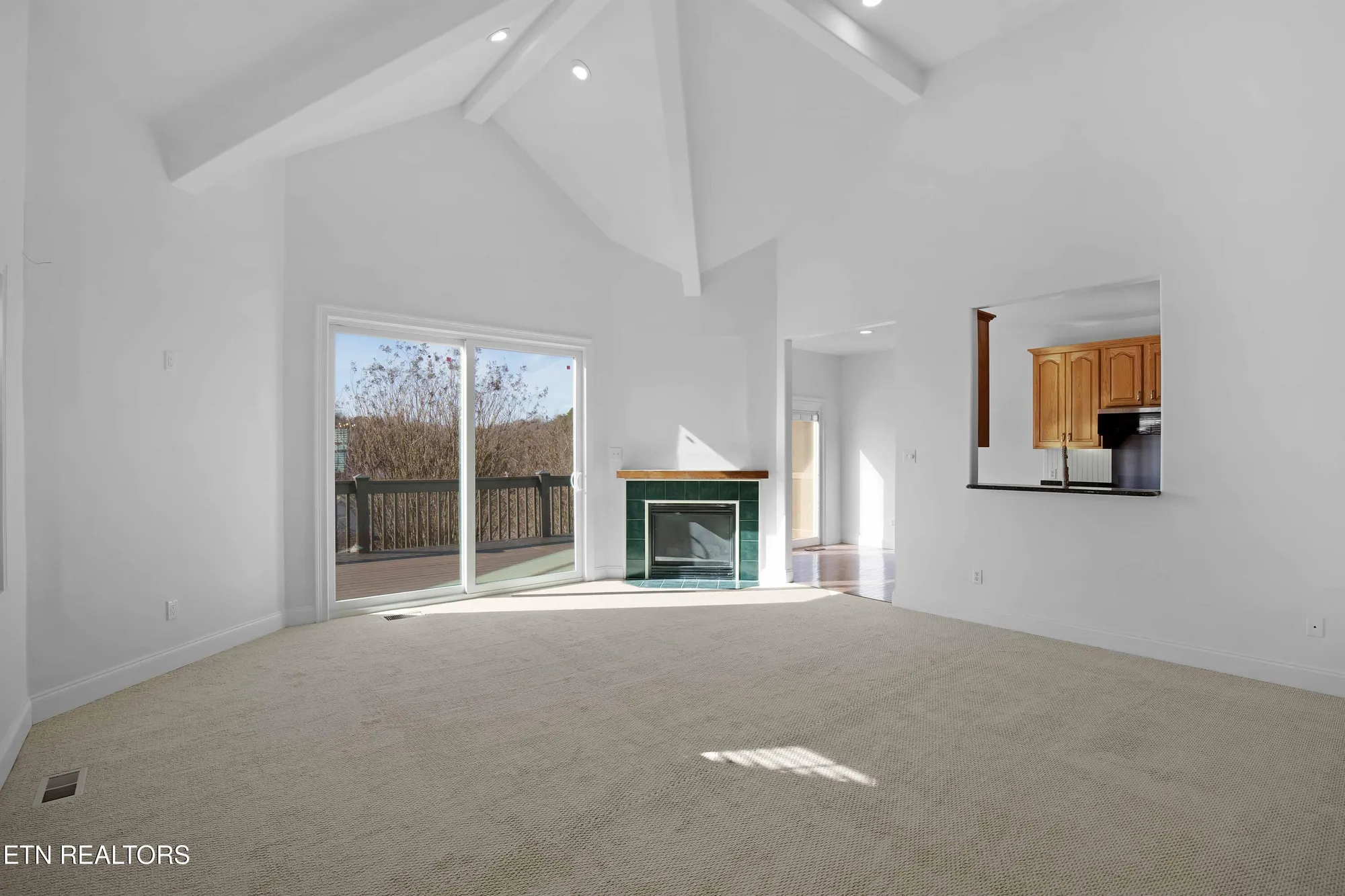 Property Slideshow image 7 of 38 | 1049 rarity bay pkwy, Vonore, TN, 37885