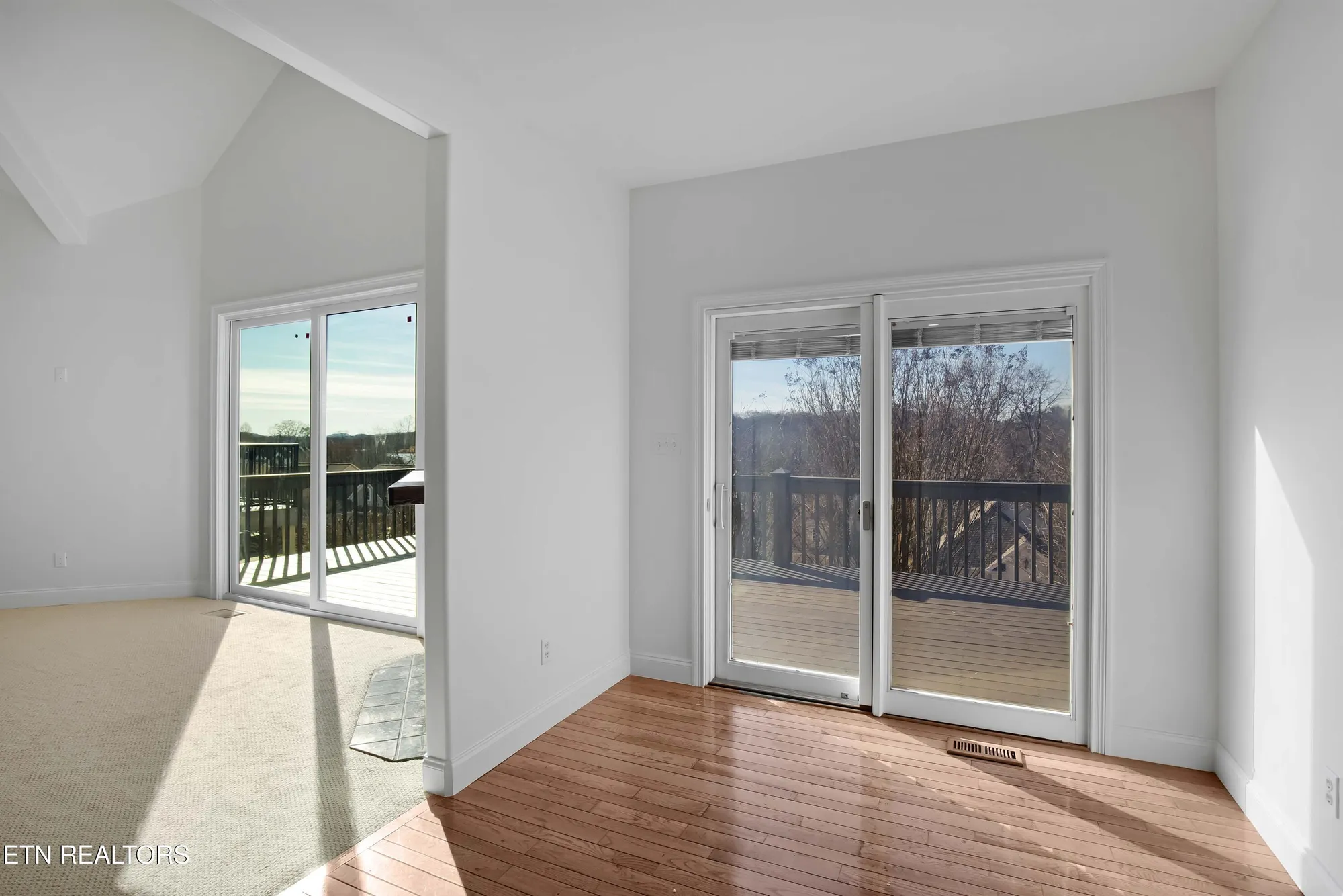 Property Slideshow image 10 of 38 | 1049 rarity bay pkwy, Vonore, TN, 37885