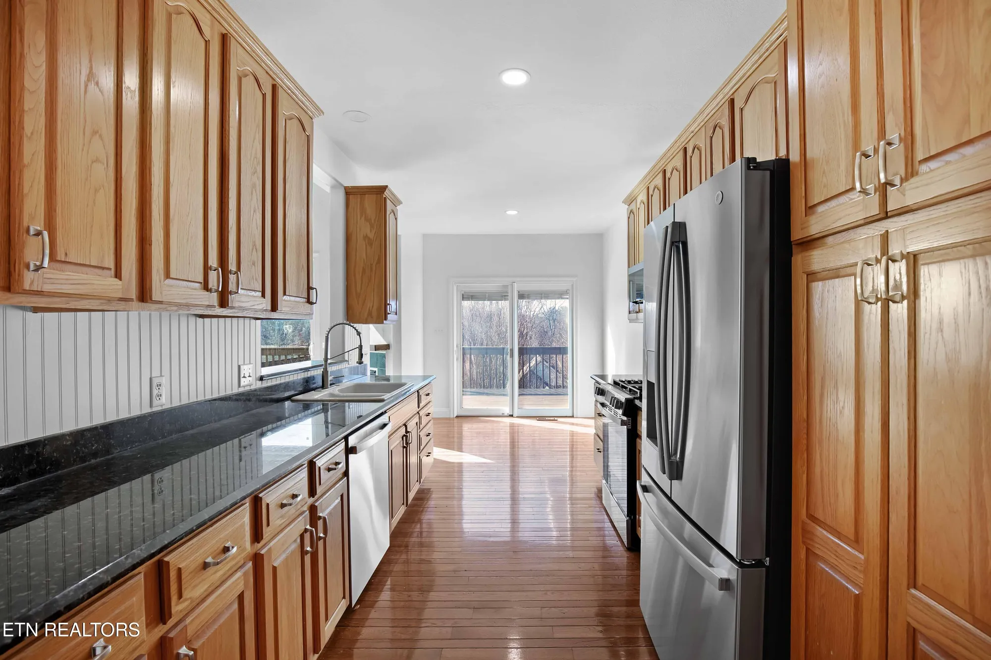 Property Slideshow image 15 of 38 | 1049 rarity bay pkwy, Vonore, TN, 37885