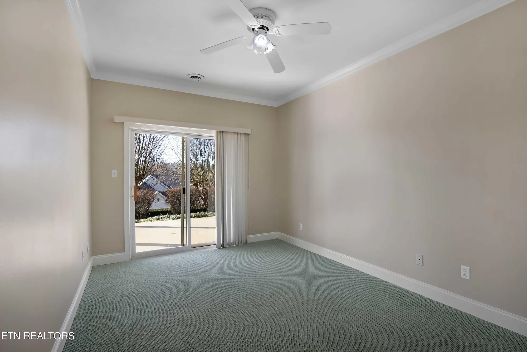 Property Slideshow image 25 of 38 | 1049 rarity bay pkwy, Vonore, TN, 37885