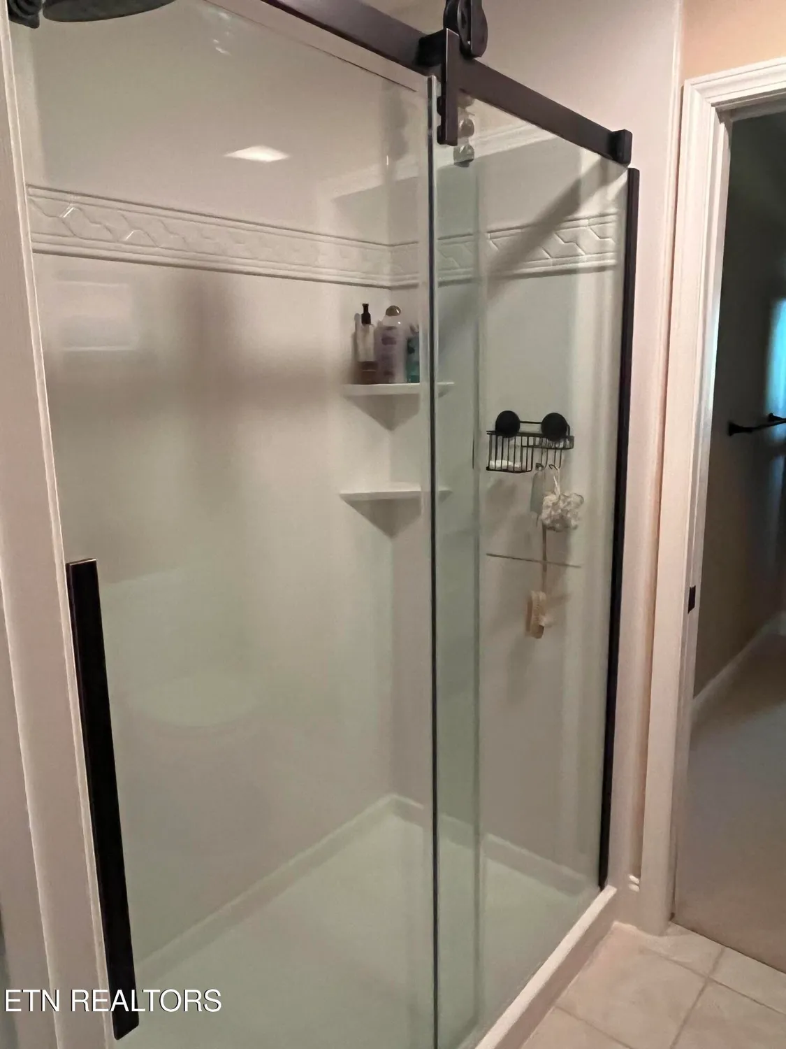 Property Slideshow image 22 of 33 | 224 kingbird dr, Vonore, TN, 37885