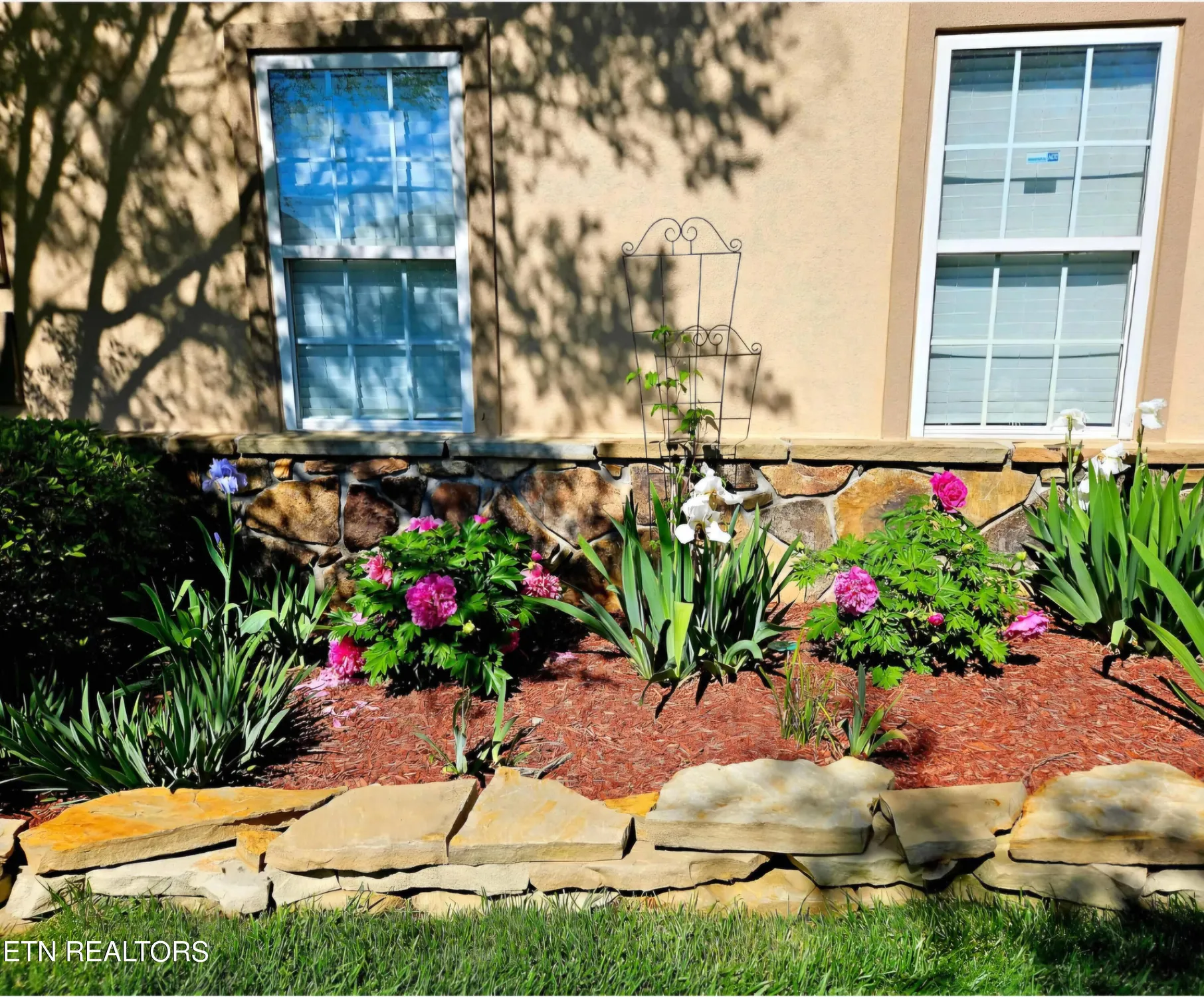 Property Slideshow image 2 of 33 | 224 kingbird dr, Vonore, TN, 37885