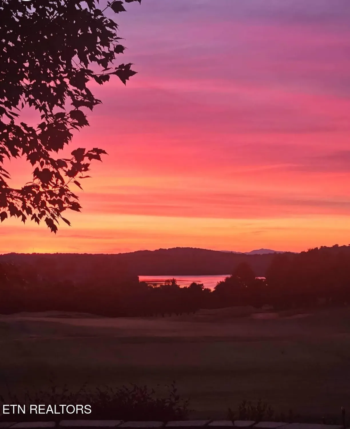 Property Slideshow image 25 of 33 | 224 kingbird dr, Vonore, TN, 37885