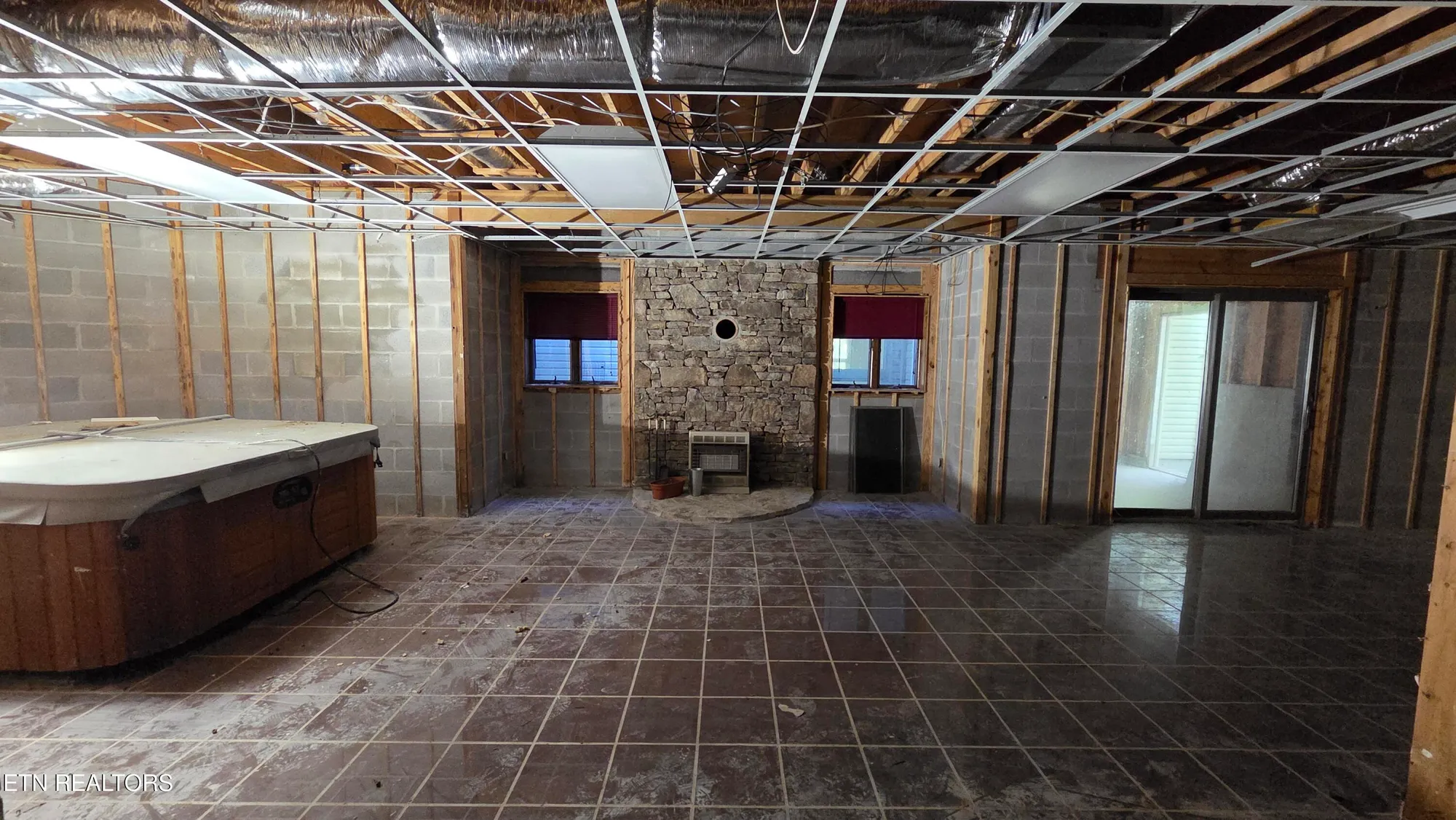 Property Slideshow image 33 of 43 | 12 buckner ter, Crossville, TN, 38558