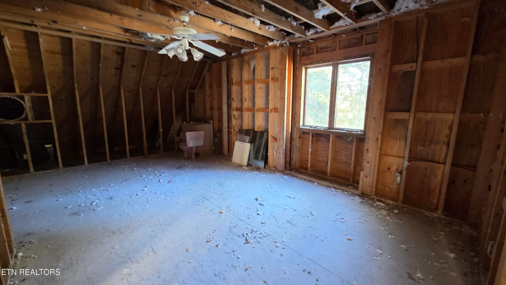 Property Slideshow image 26 of 43 | 12 buckner ter, Crossville, TN, 38558