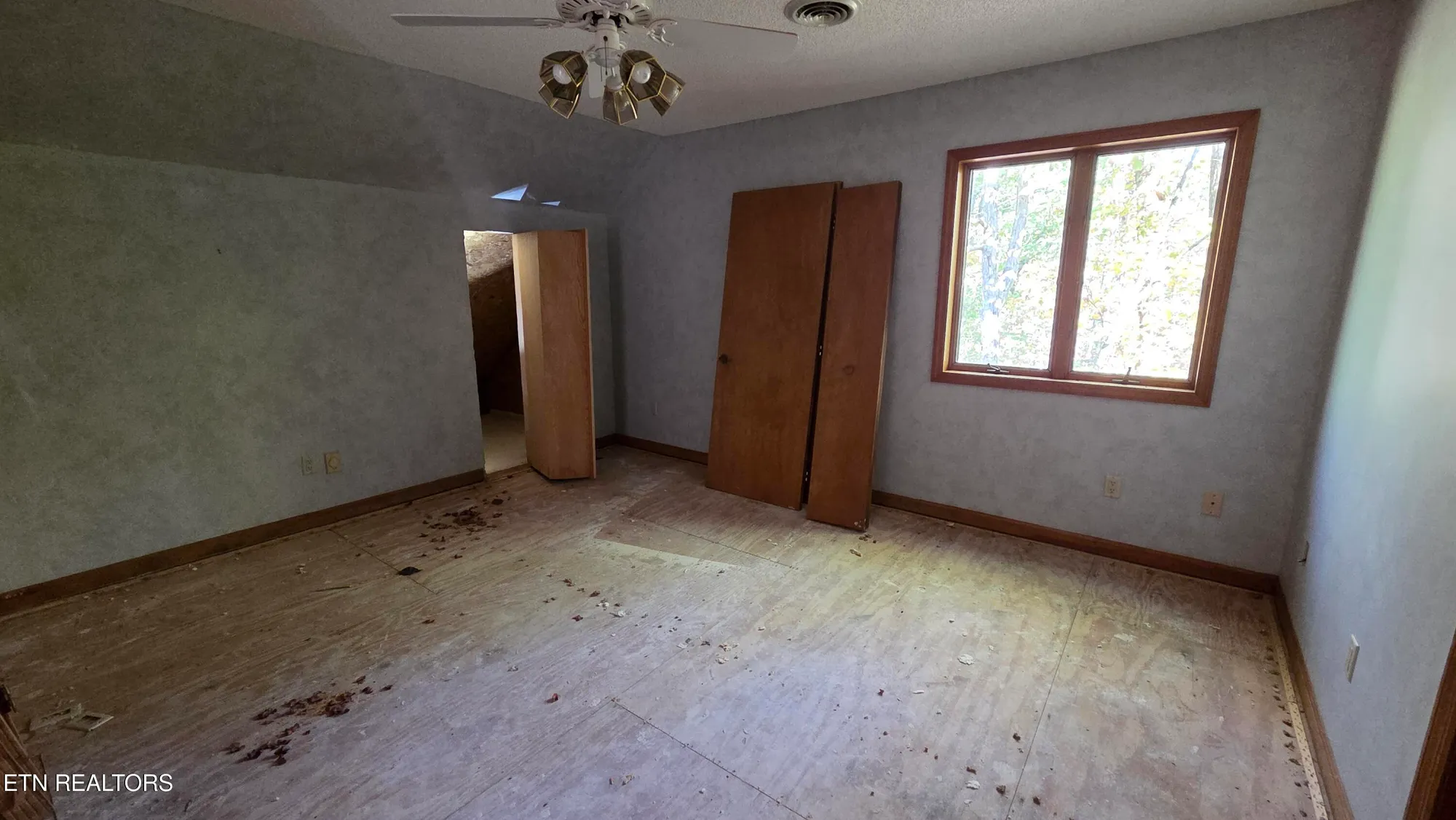 Property Slideshow image 28 of 43 | 12 buckner ter, Crossville, TN, 38558