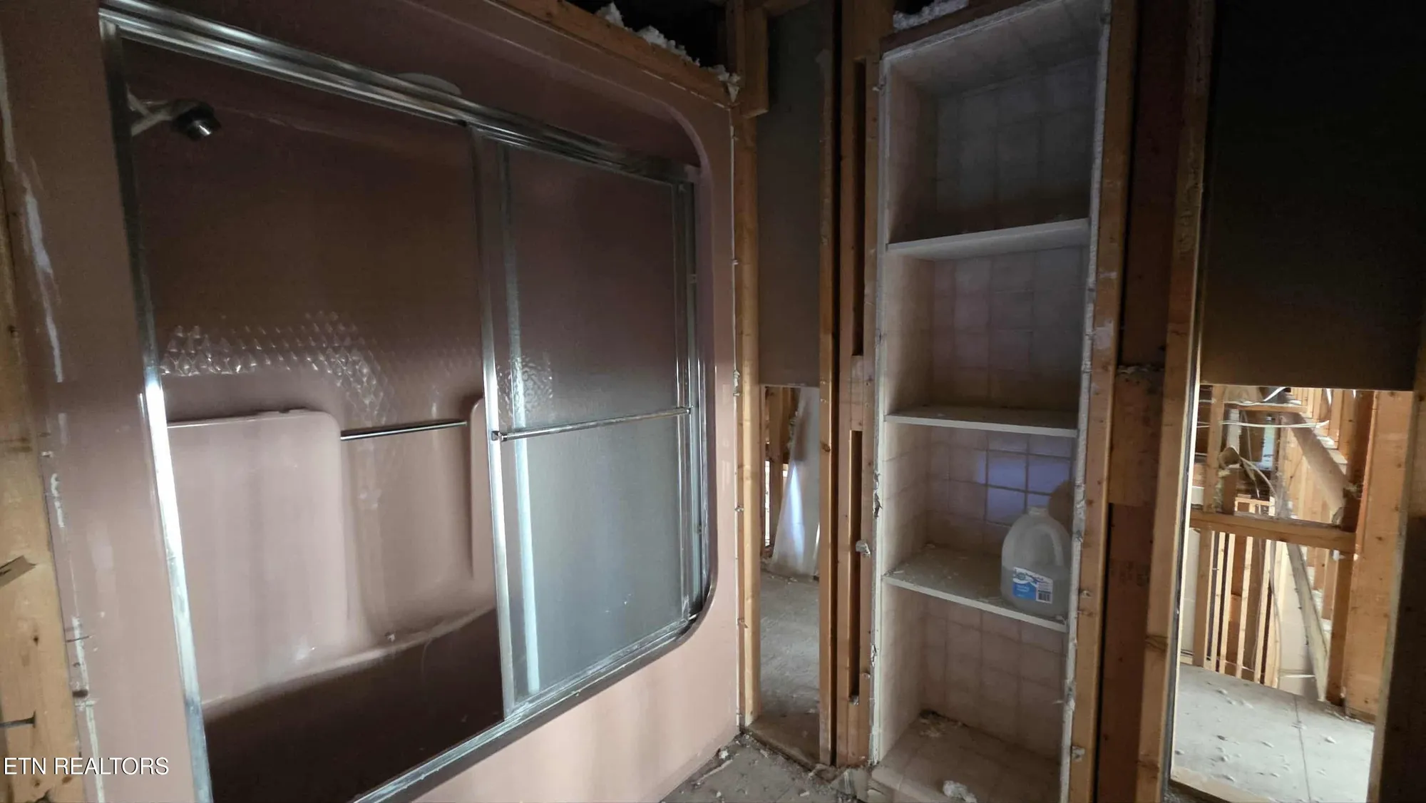 Property Slideshow image 22 of 43 | 12 buckner ter, Crossville, TN, 38558