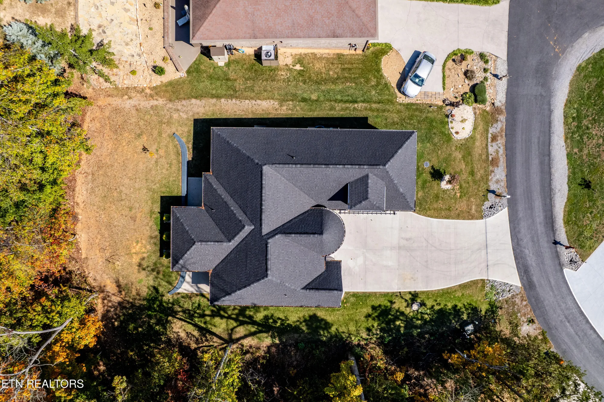 Property Slideshow image 39 of 42 | 316 ootsima ln, Loudon, TN, 37774