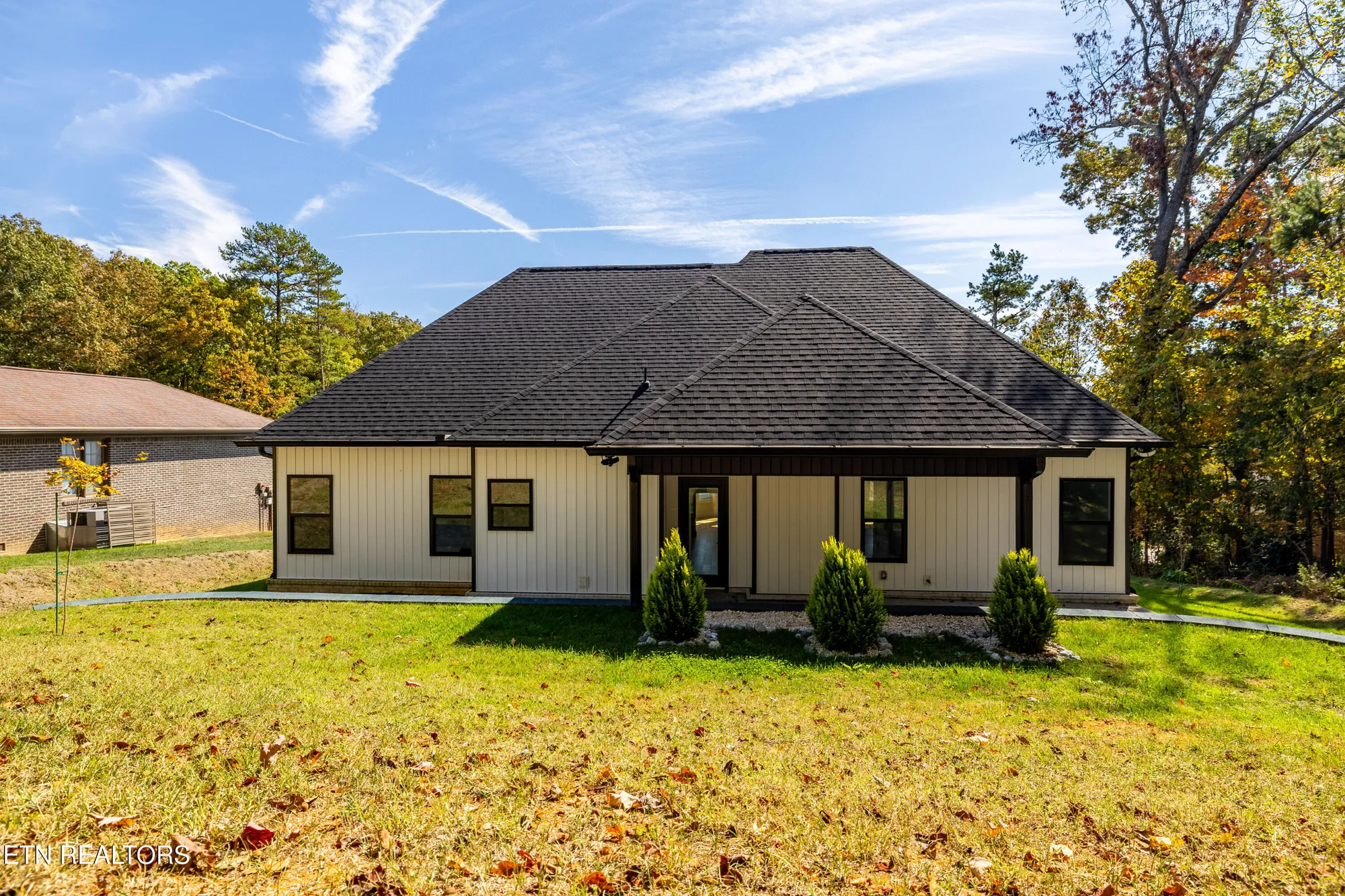 Property Slideshow image 6 of 42 | 316 ootsima ln, Loudon, TN, 37774