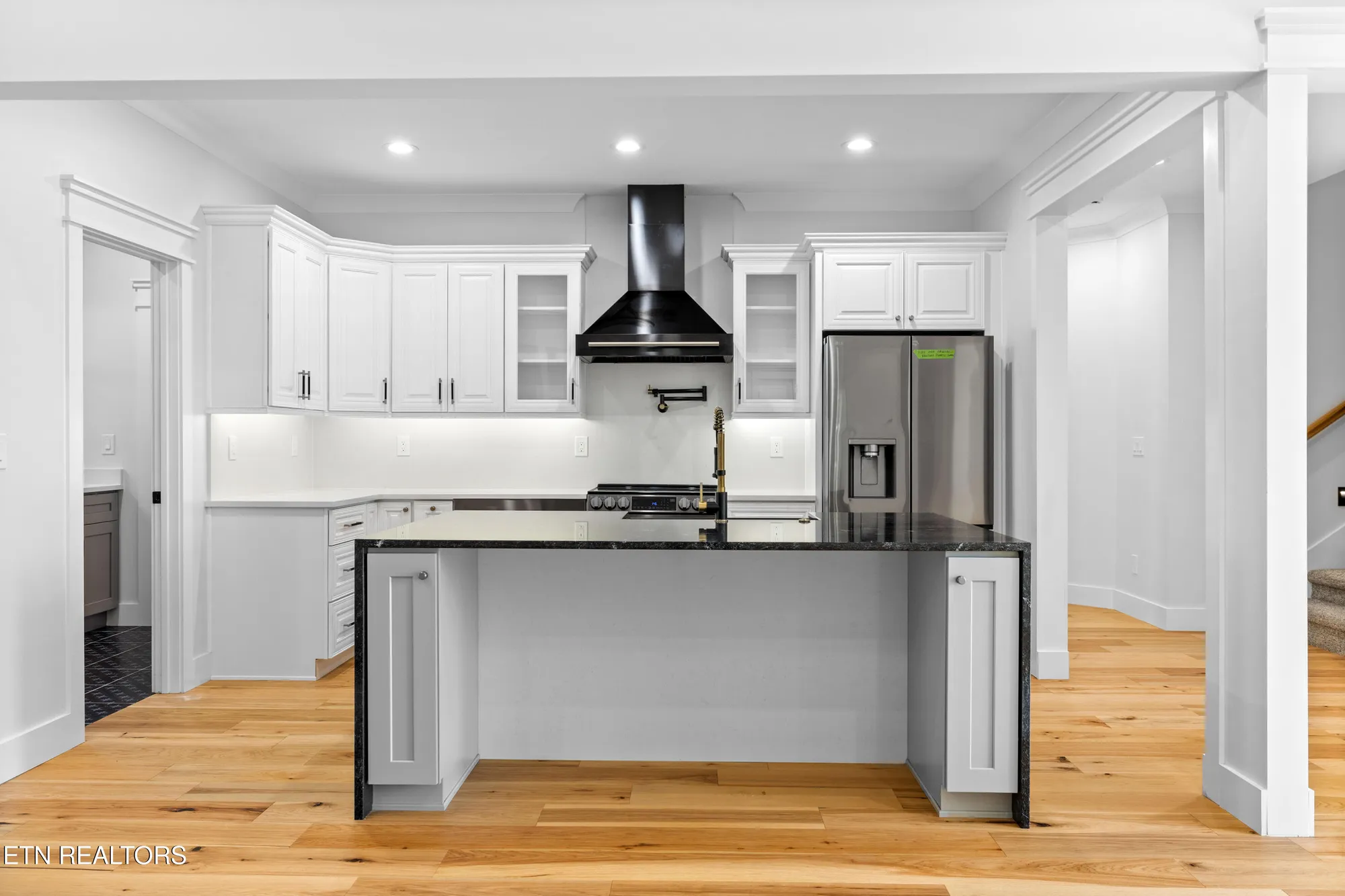 Property Slideshow image 15 of 42 | 316 ootsima ln, Loudon, TN, 37774