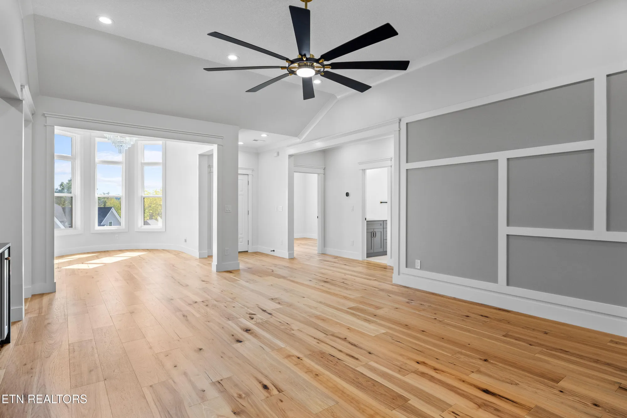 Property Slideshow image 16 of 42 | 316 ootsima ln, Loudon, TN, 37774