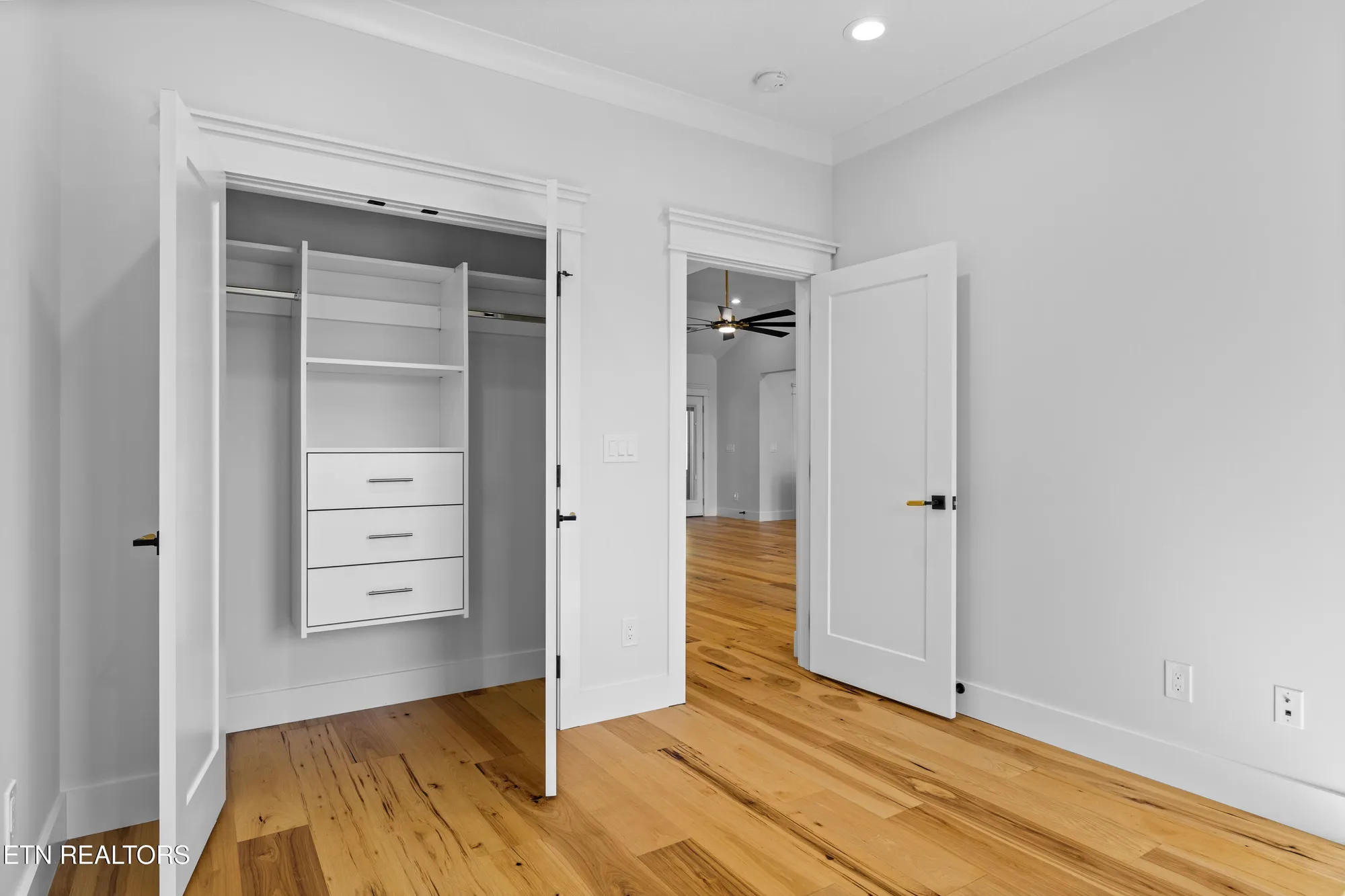 Property Slideshow image 30 of 42 | 316 ootsima ln, Loudon, TN, 37774