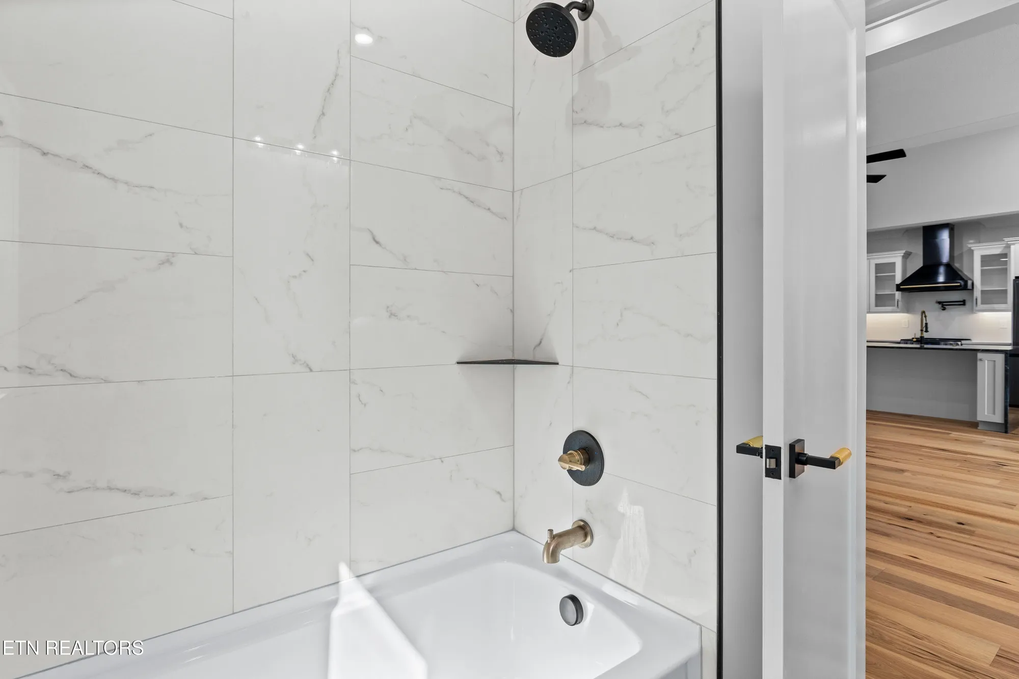 Property Slideshow image 33 of 42 | 316 ootsima ln, Loudon, TN, 37774