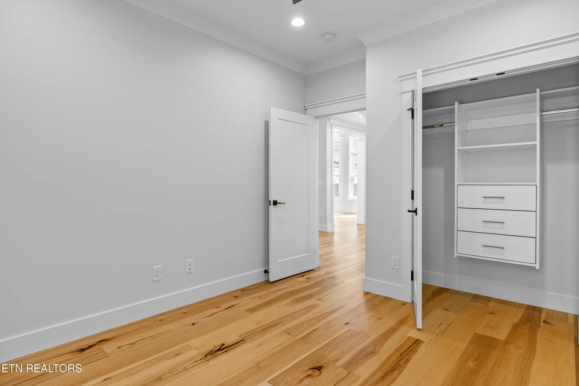 Property Slideshow image 36 of 42 | 316 ootsima ln, Loudon, TN, 37774