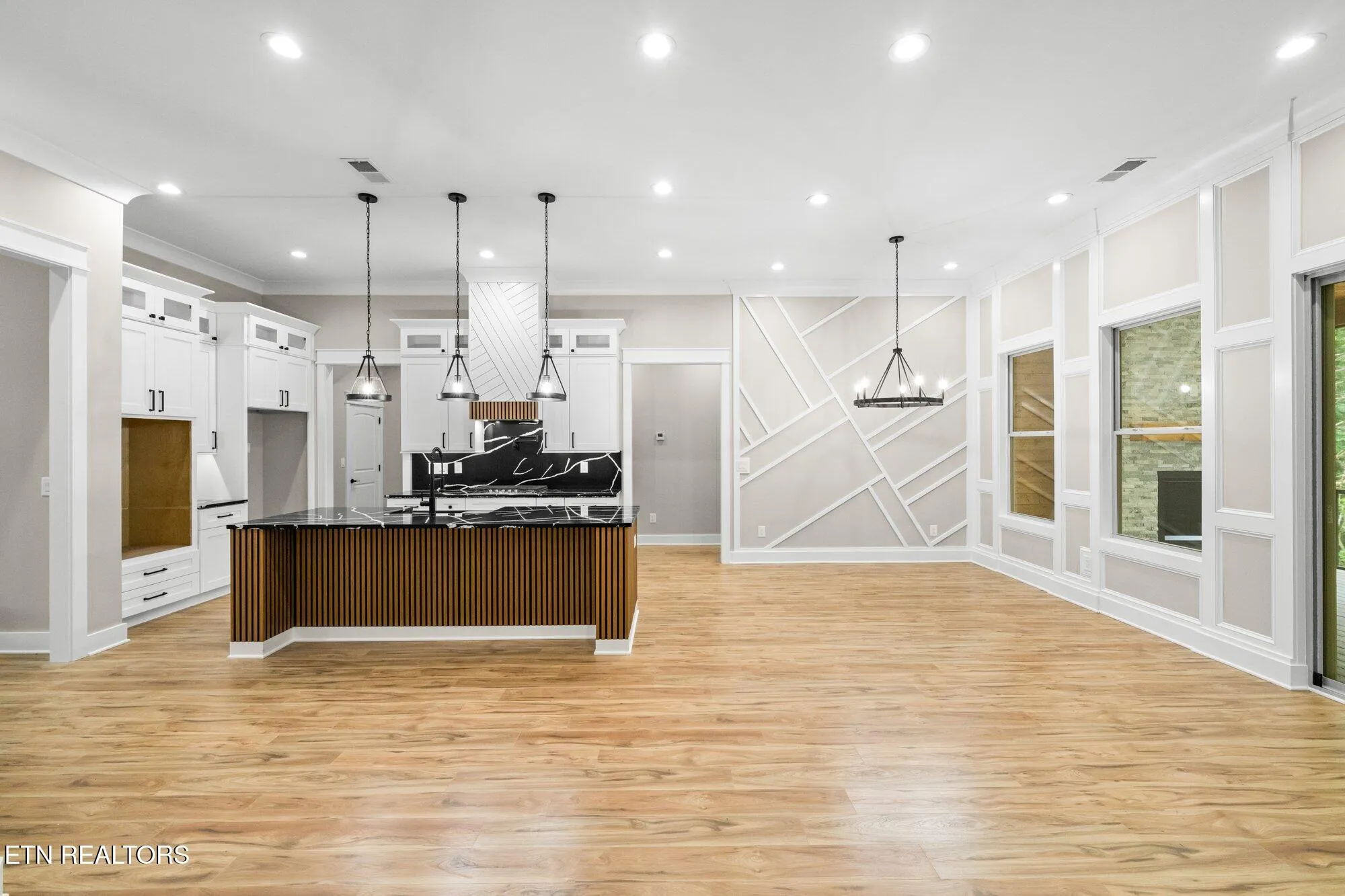 Property Slideshow image 18 of 45 | 104 noya ln, Loudon, TN, 37774