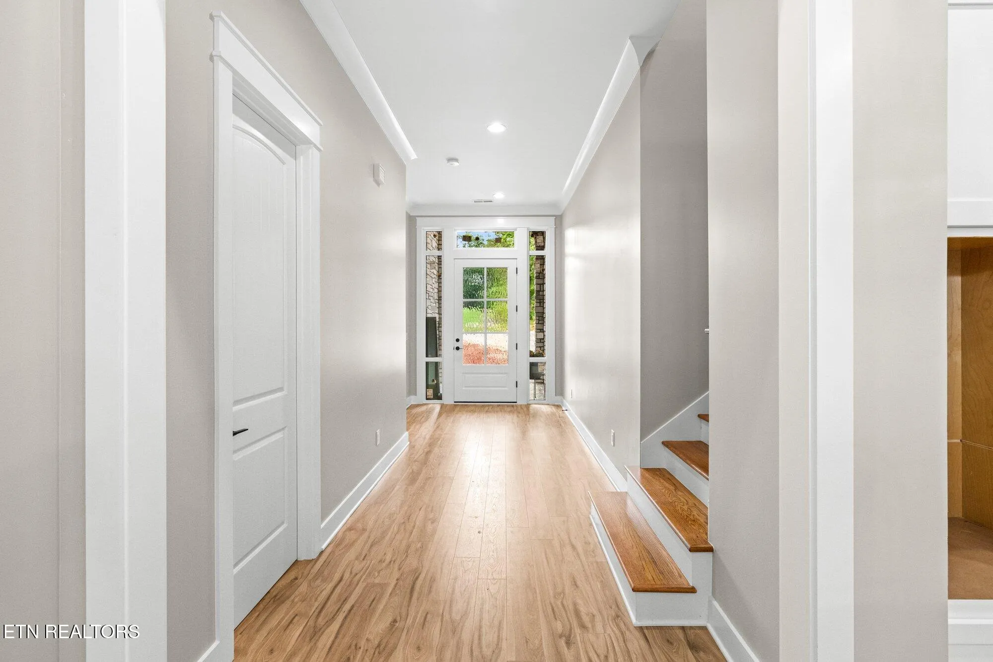 Property Slideshow image 12 of 45 | 104 noya ln, Loudon, TN, 37774