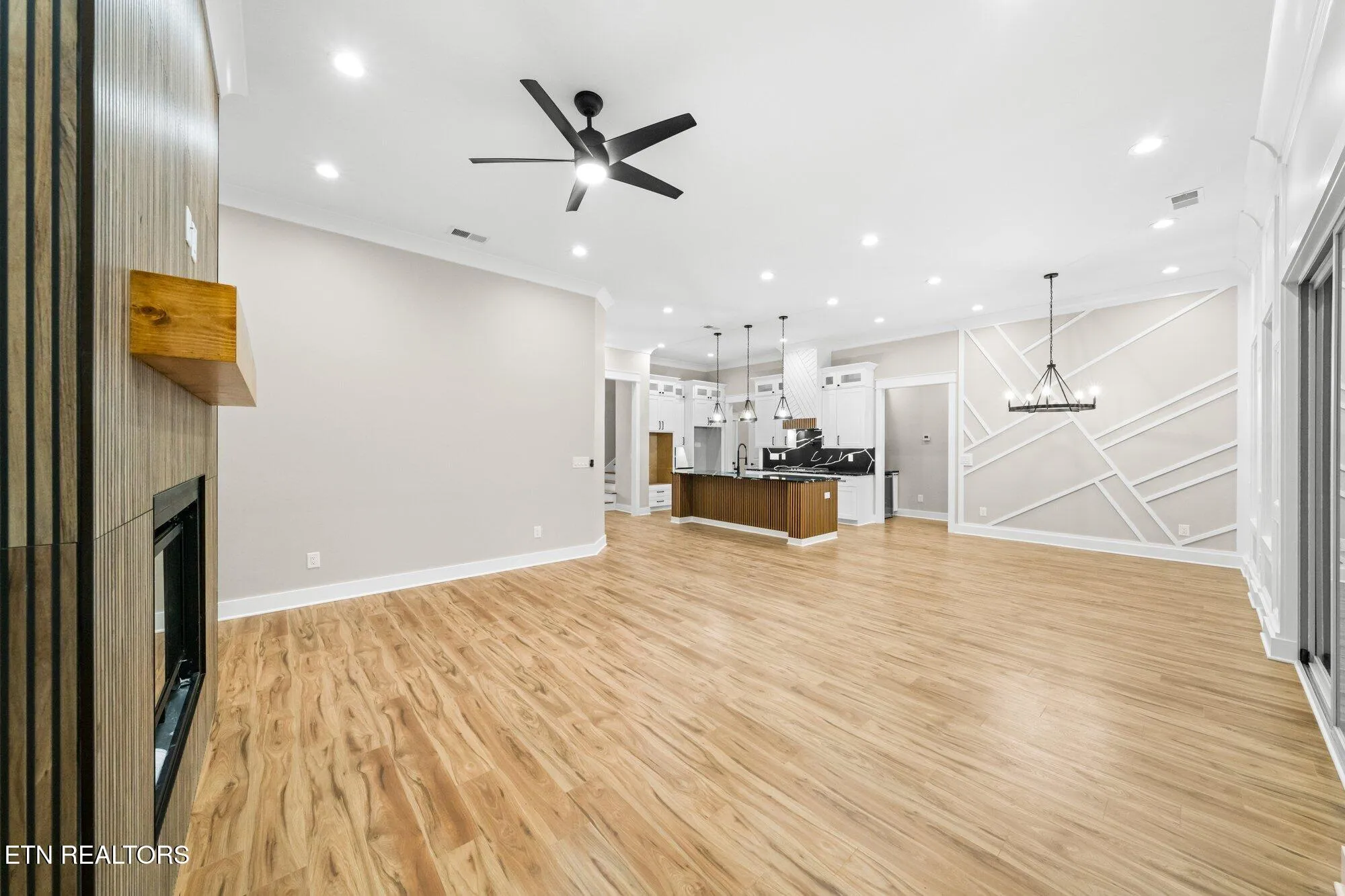 Property Slideshow image 17 of 45 | 104 noya ln, Loudon, TN, 37774