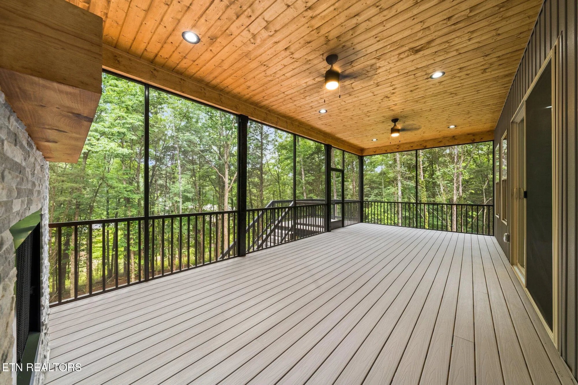 Property Slideshow image 27 of 45 | 104 noya ln, Loudon, TN, 37774