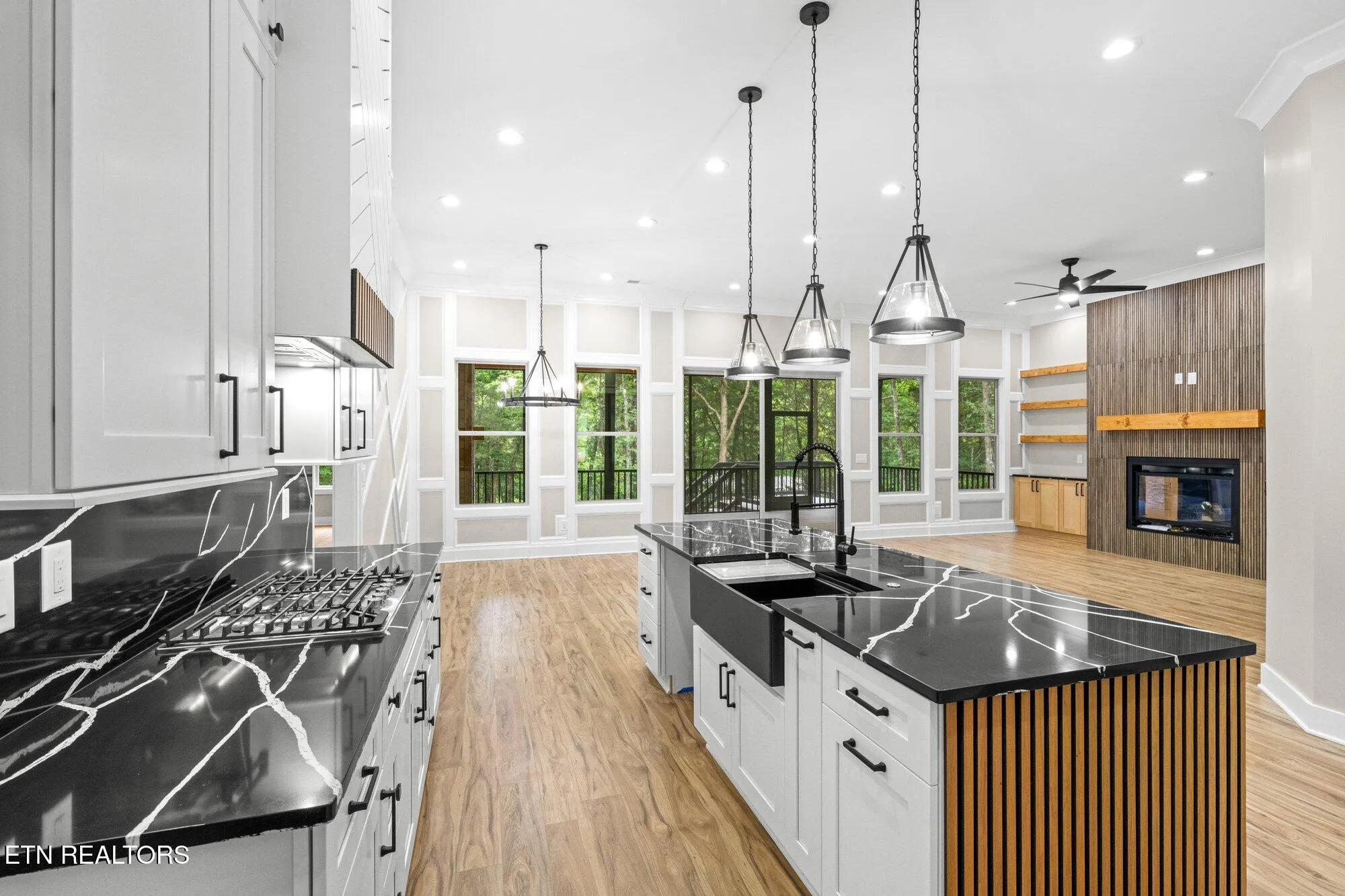 Property Slideshow image 23 of 45 | 104 noya ln, Loudon, TN, 37774