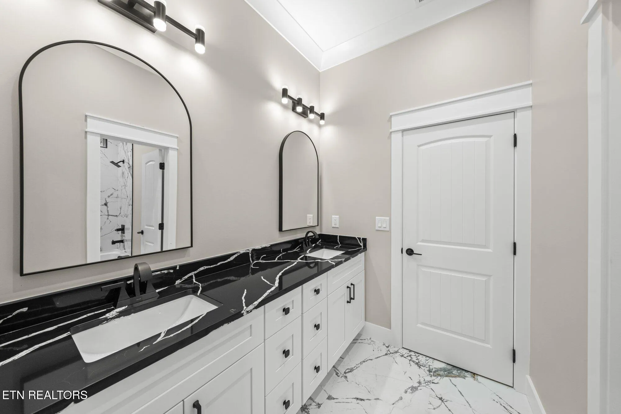 Property Slideshow image 37 of 45 | 104 noya ln, Loudon, TN, 37774