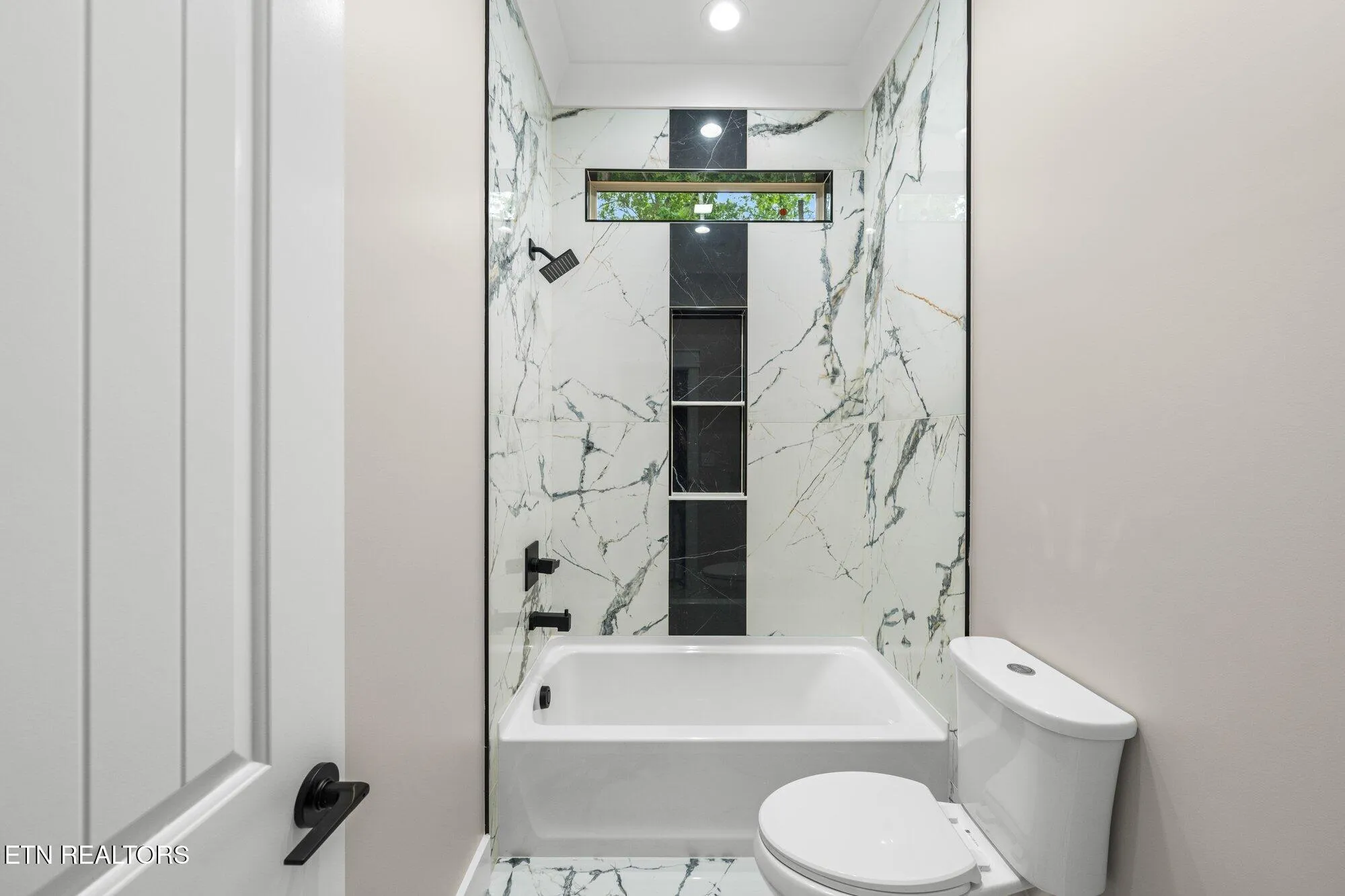 Property Slideshow image 38 of 45 | 104 noya ln, Loudon, TN, 37774