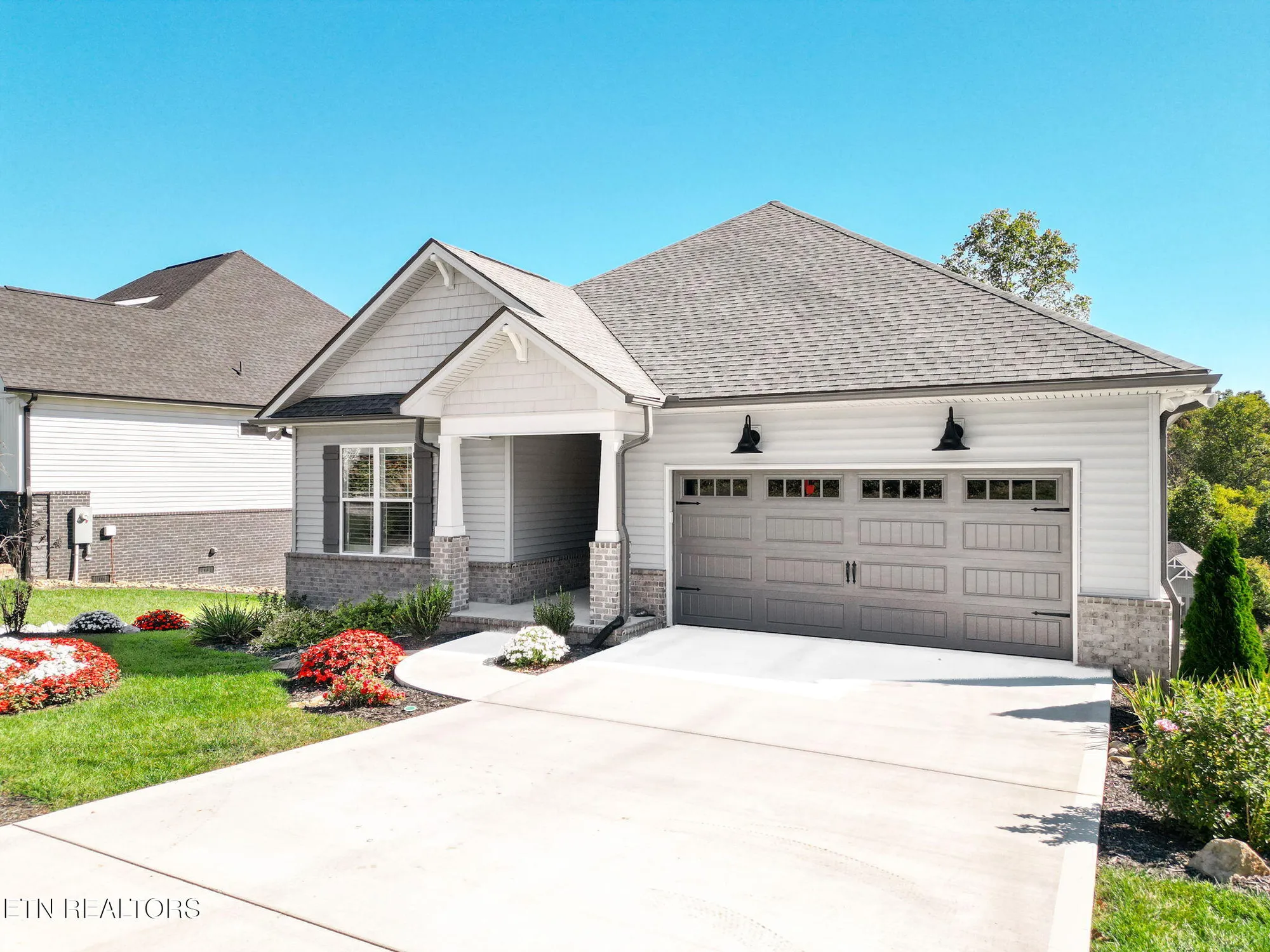 Property Slideshow image 13 of 56 | 205 nuhya trce, Loudon, TN, 37774