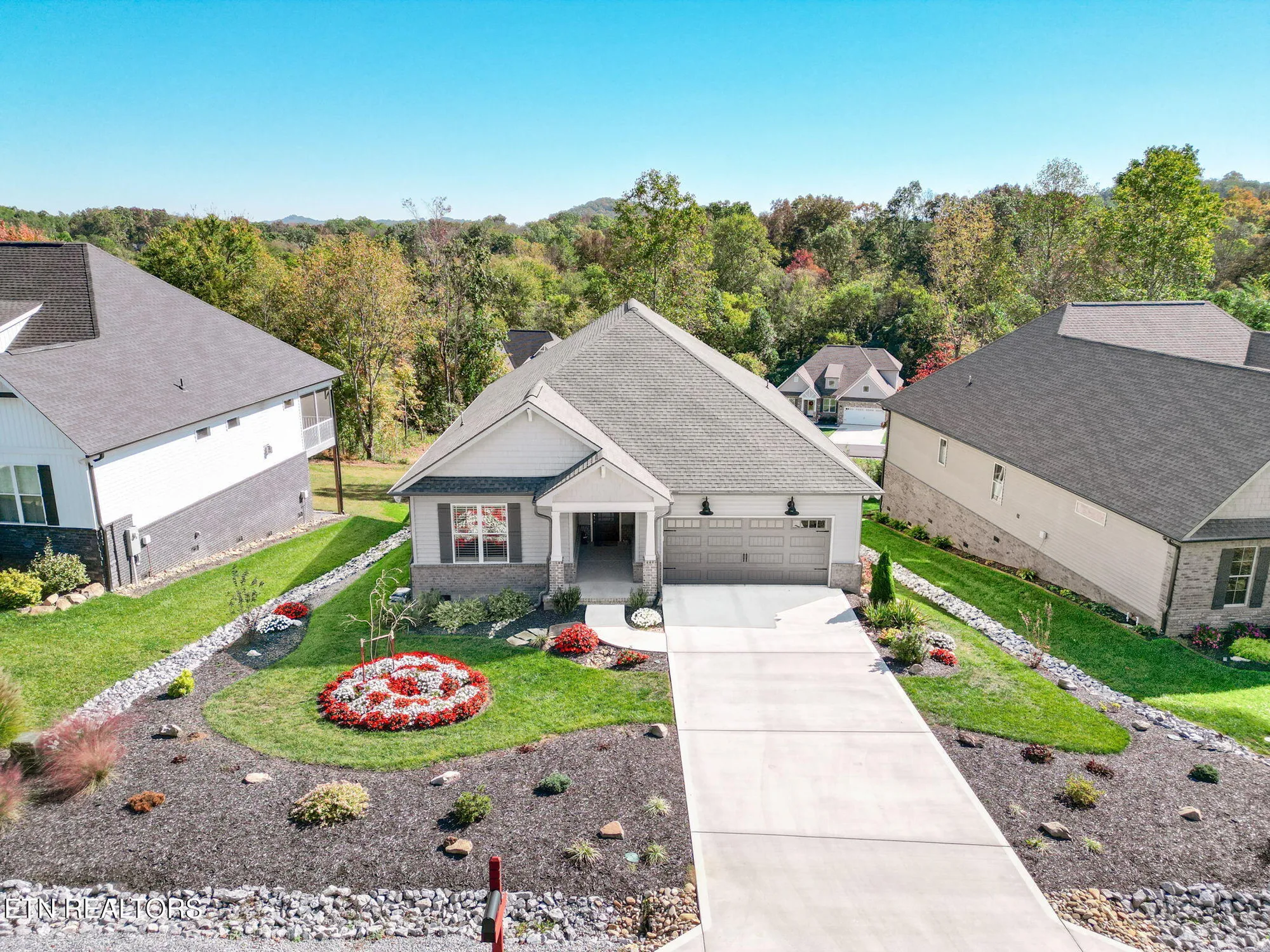 Property Slideshow image 14 of 56 | 205 nuhya trce, Loudon, TN, 37774