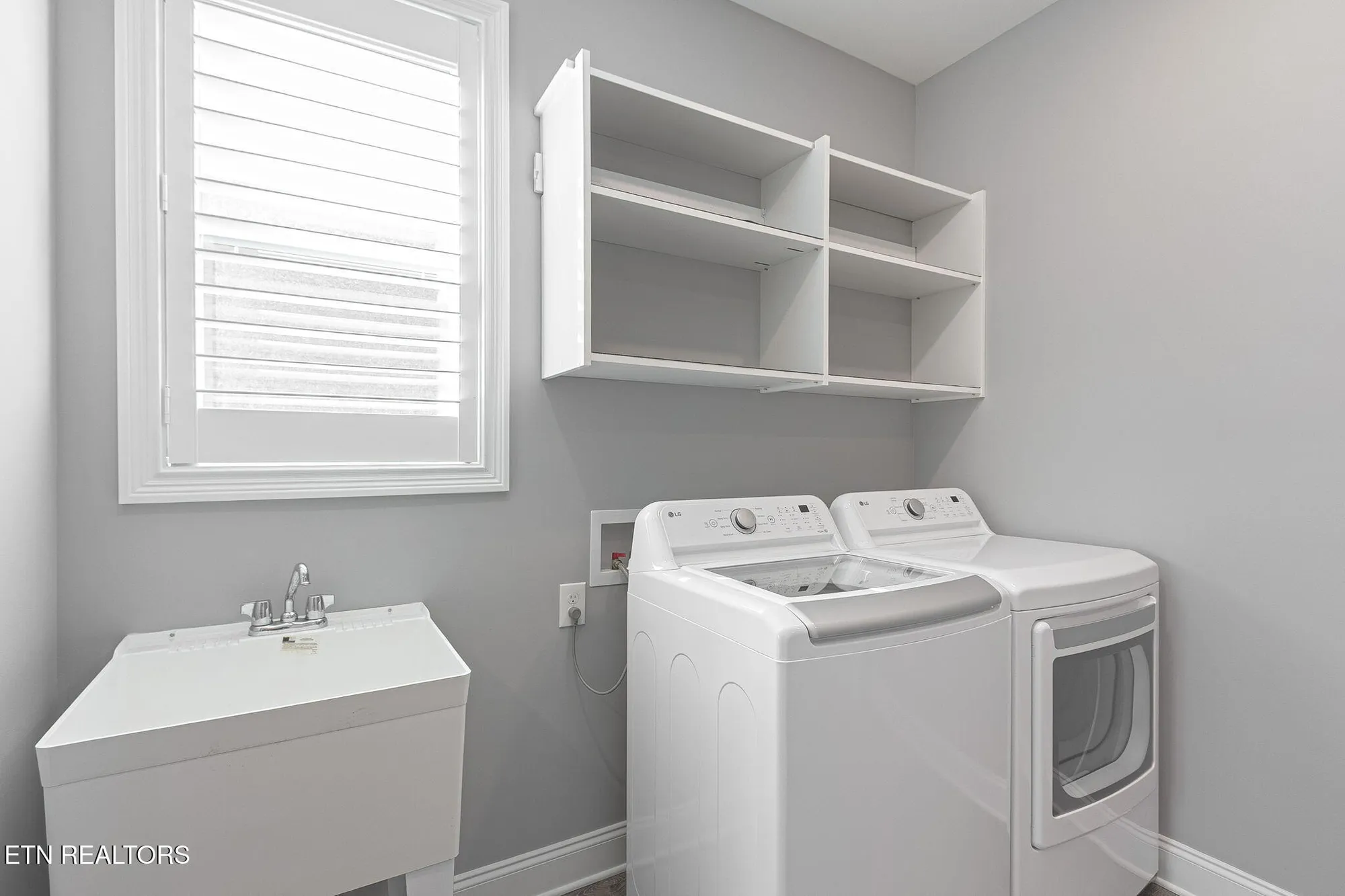 Property Slideshow image 28 of 56 | 205 nuhya trce, Loudon, TN, 37774