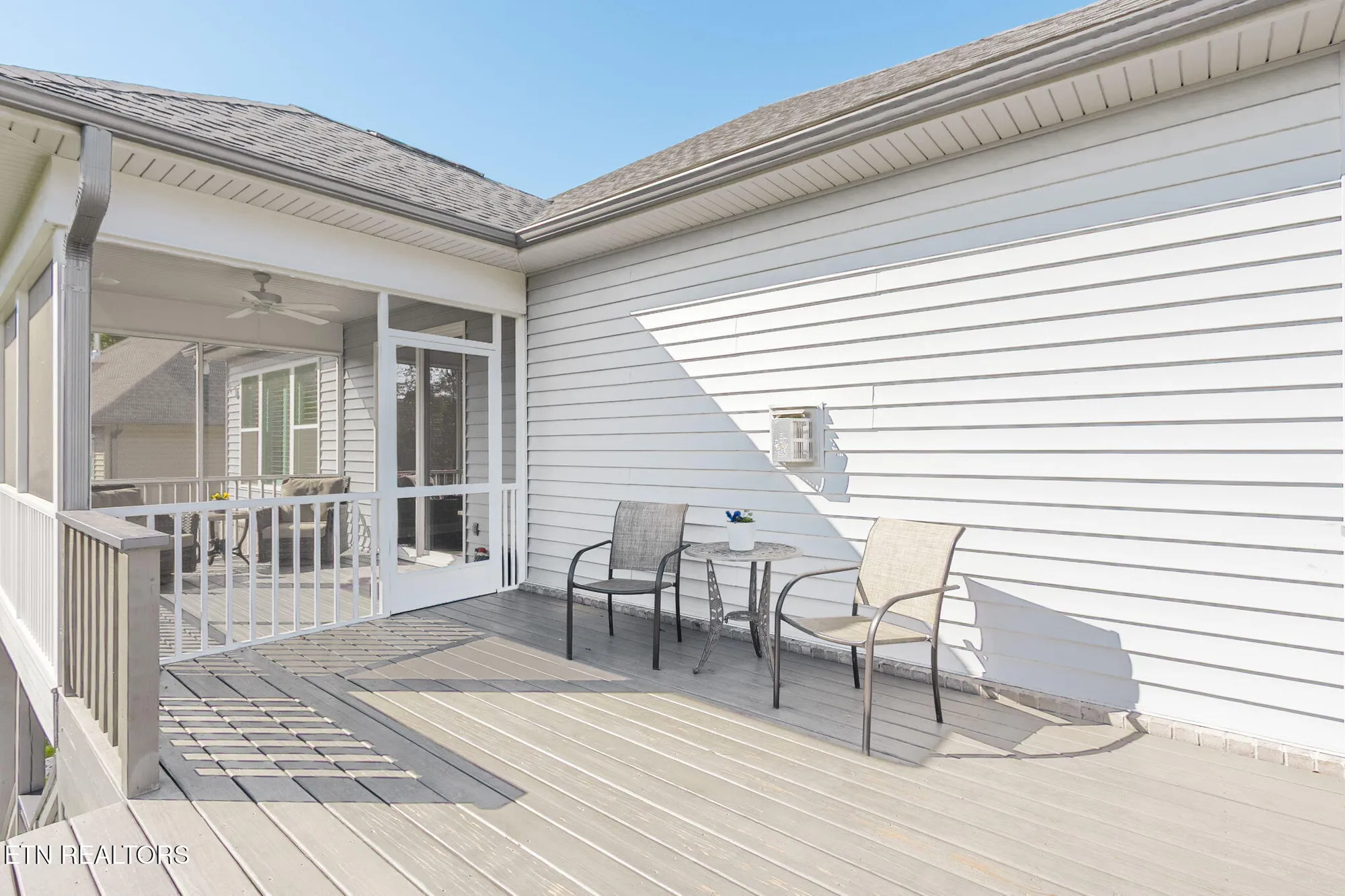 Property Slideshow image 11 of 56 | 205 nuhya trce, Loudon, TN, 37774