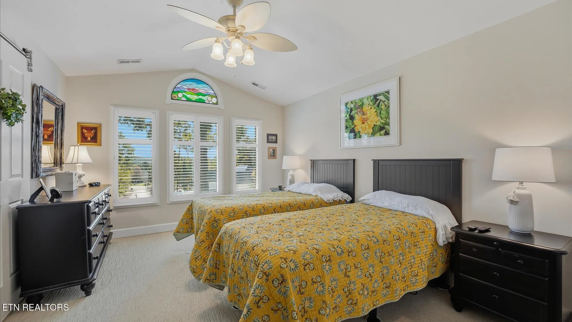 Property Slideshow image 16 of 36 | 301 tahlequah dr, Loudon, TN, 37774