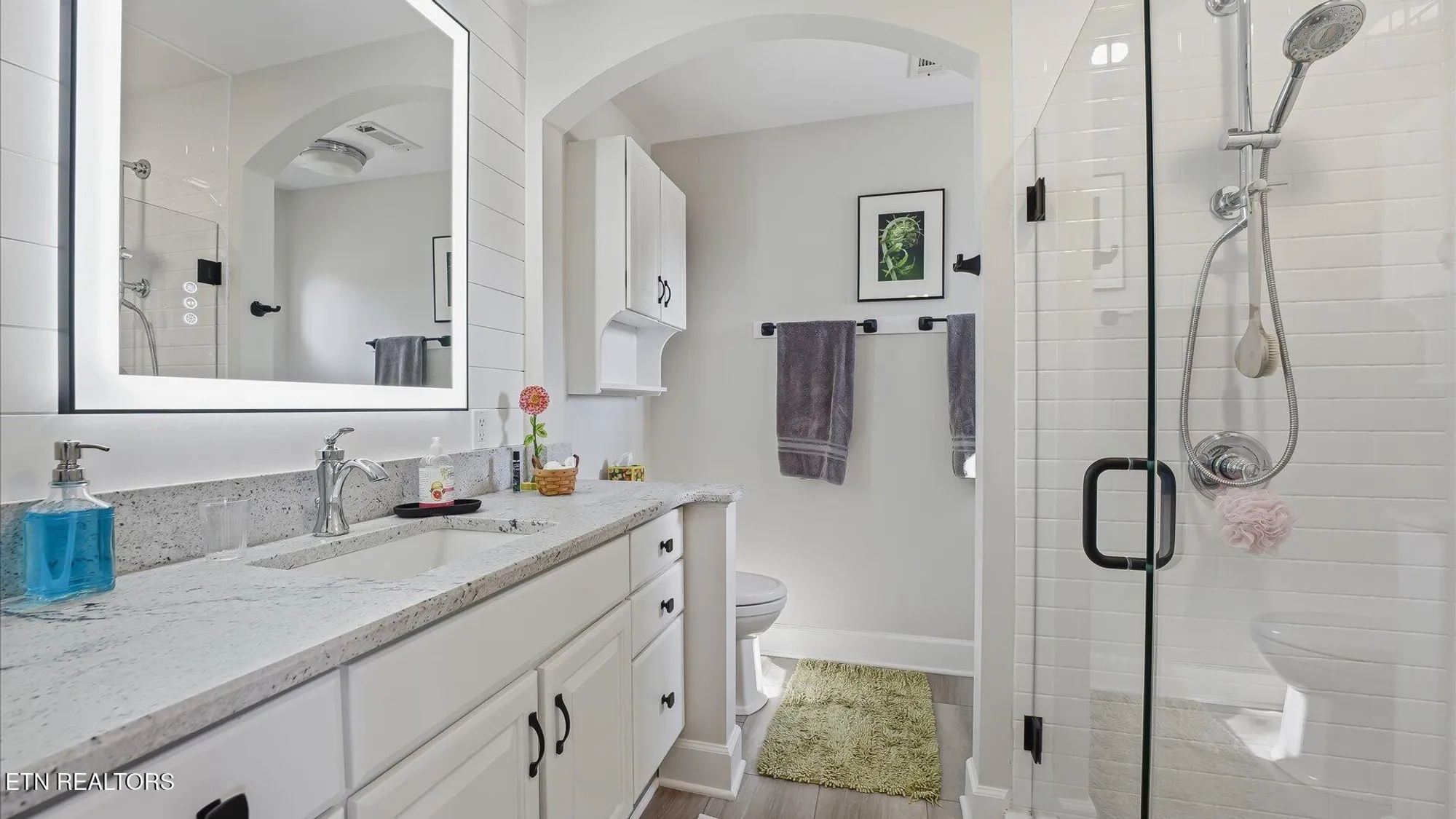 Property Slideshow image 17 of 36 | 301 tahlequah dr, Loudon, TN, 37774