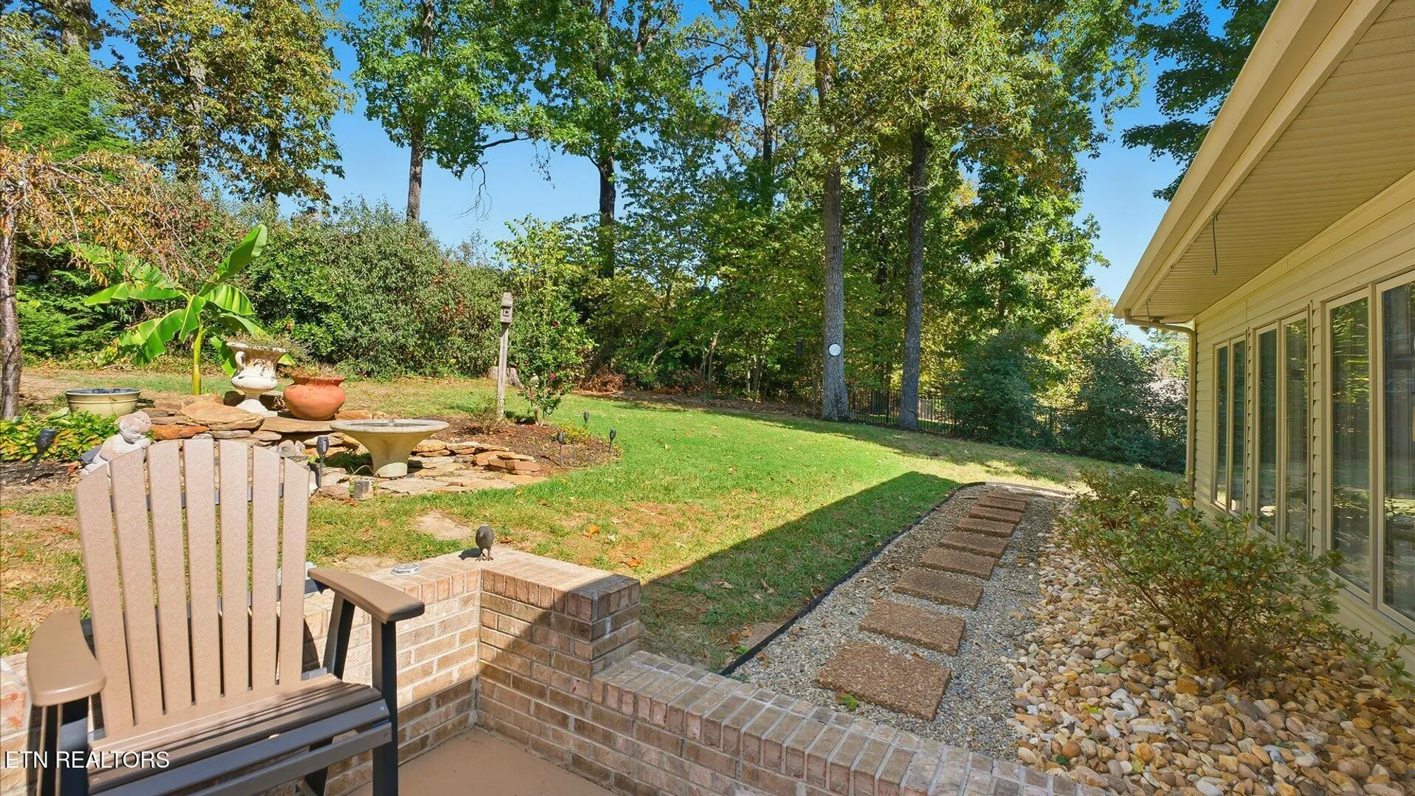 Property Slideshow image 21 of 36 | 301 tahlequah dr, Loudon, TN, 37774