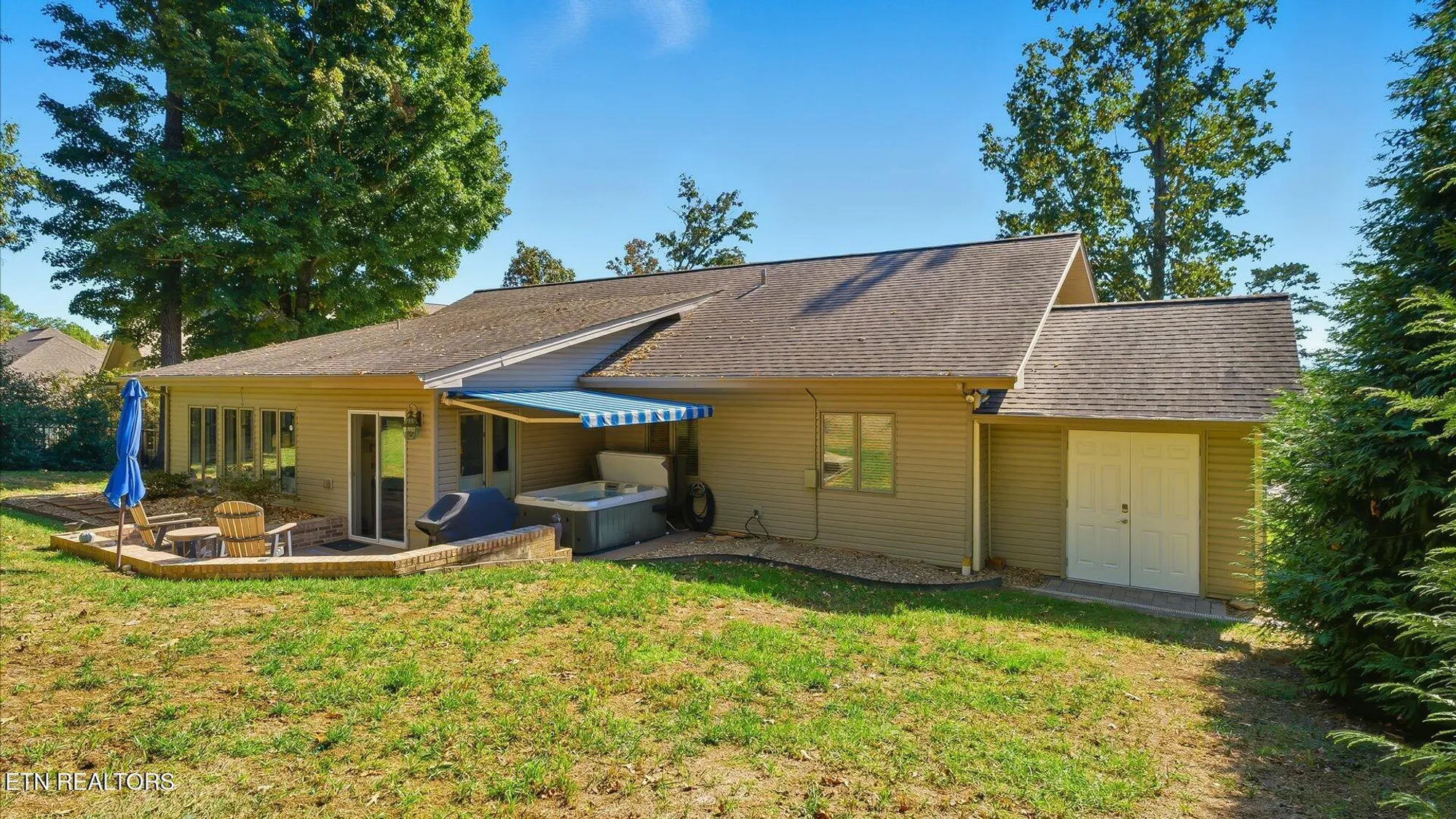 Property Slideshow image 25 of 36 | 301 tahlequah dr, Loudon, TN, 37774