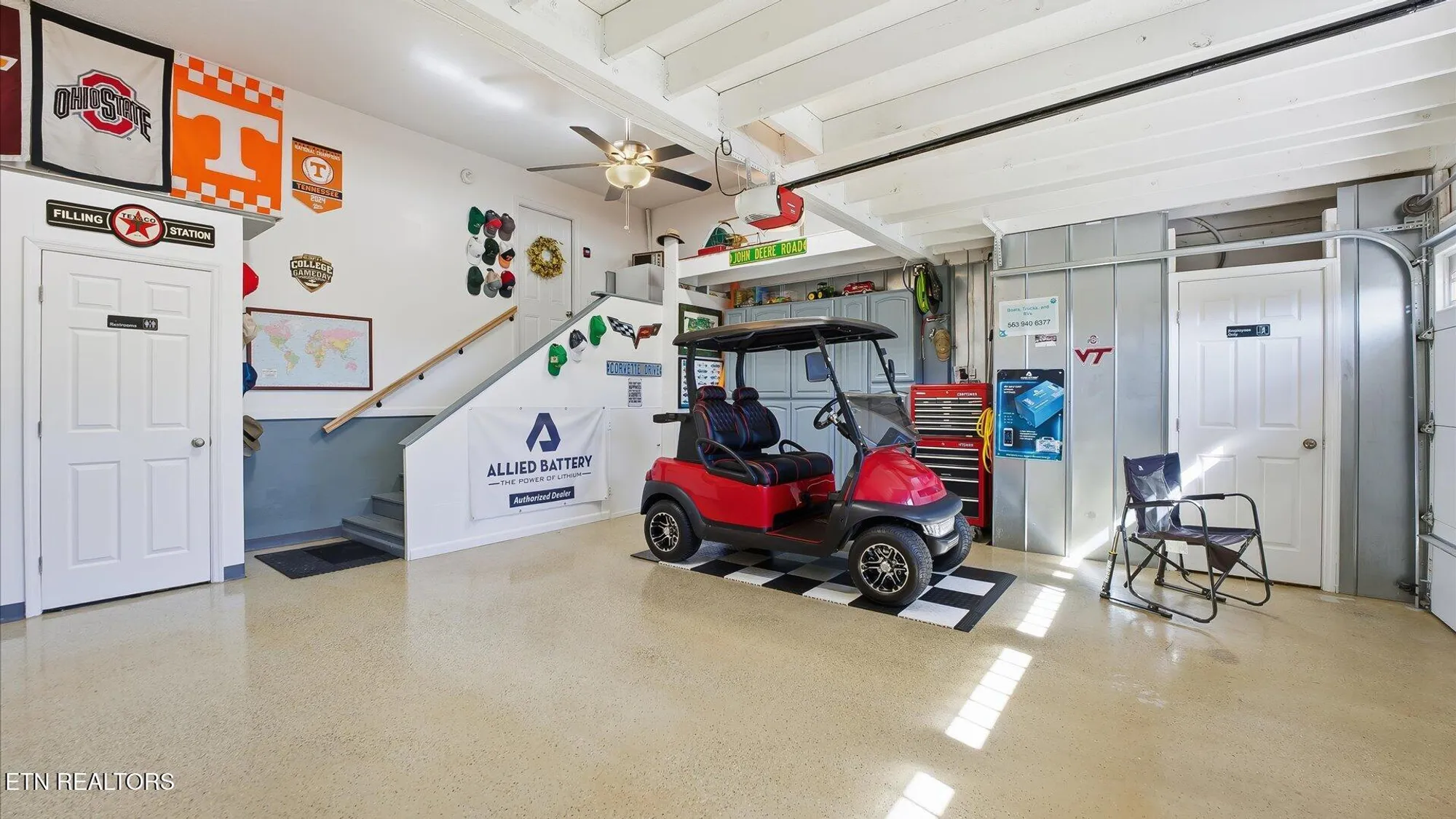 Property Slideshow image 27 of 36 | 301 tahlequah dr, Loudon, TN, 37774