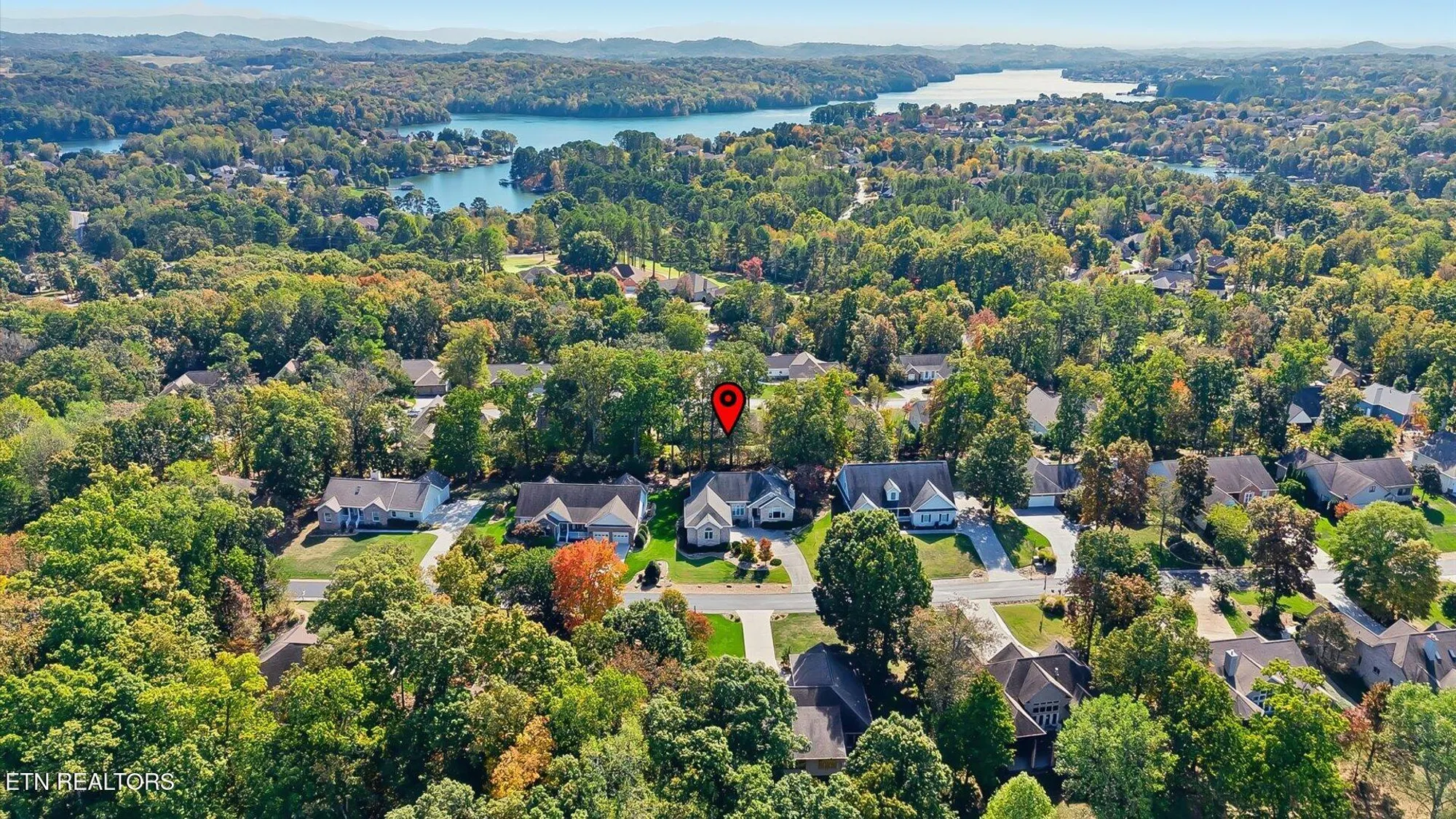 Property Slideshow image 34 of 36 | 301 tahlequah dr, Loudon, TN, 37774