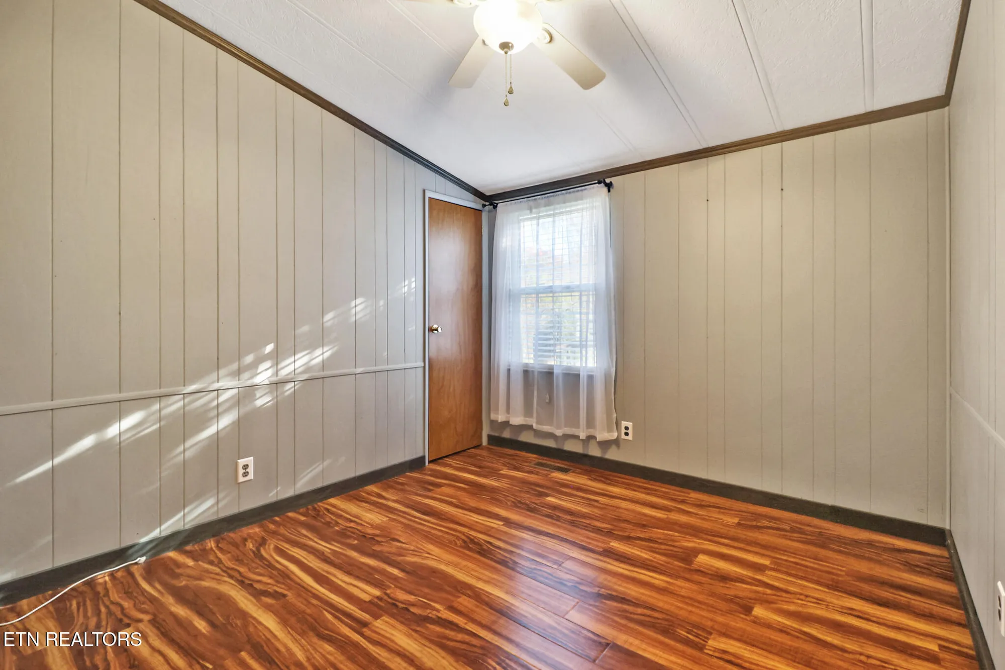 Property Slideshow image 16 of 38 | 263 dartmoor dr, Crossville, TN, 38558