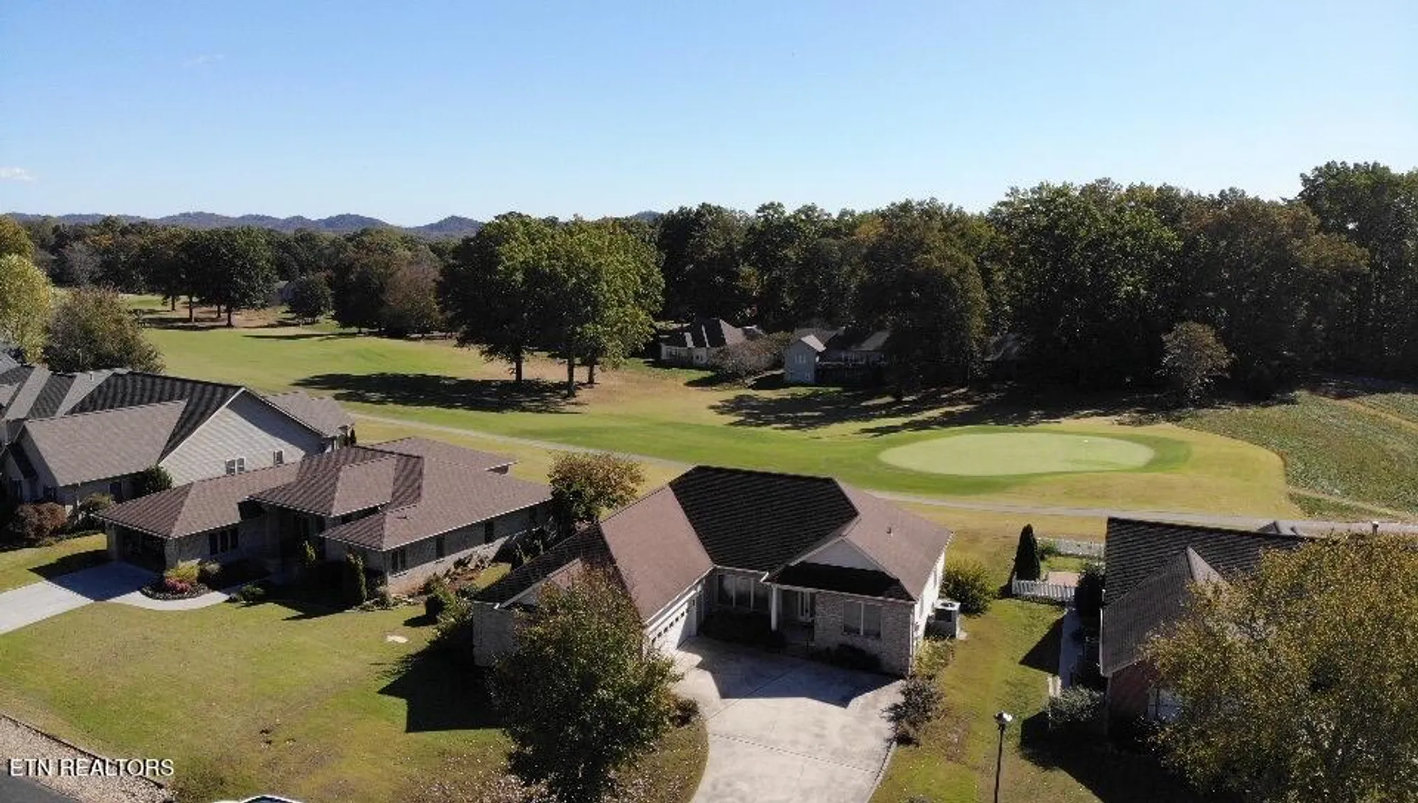 Property Slideshow image 3 of 27 | 103 oohleeno way, Loudon, TN, 37774
