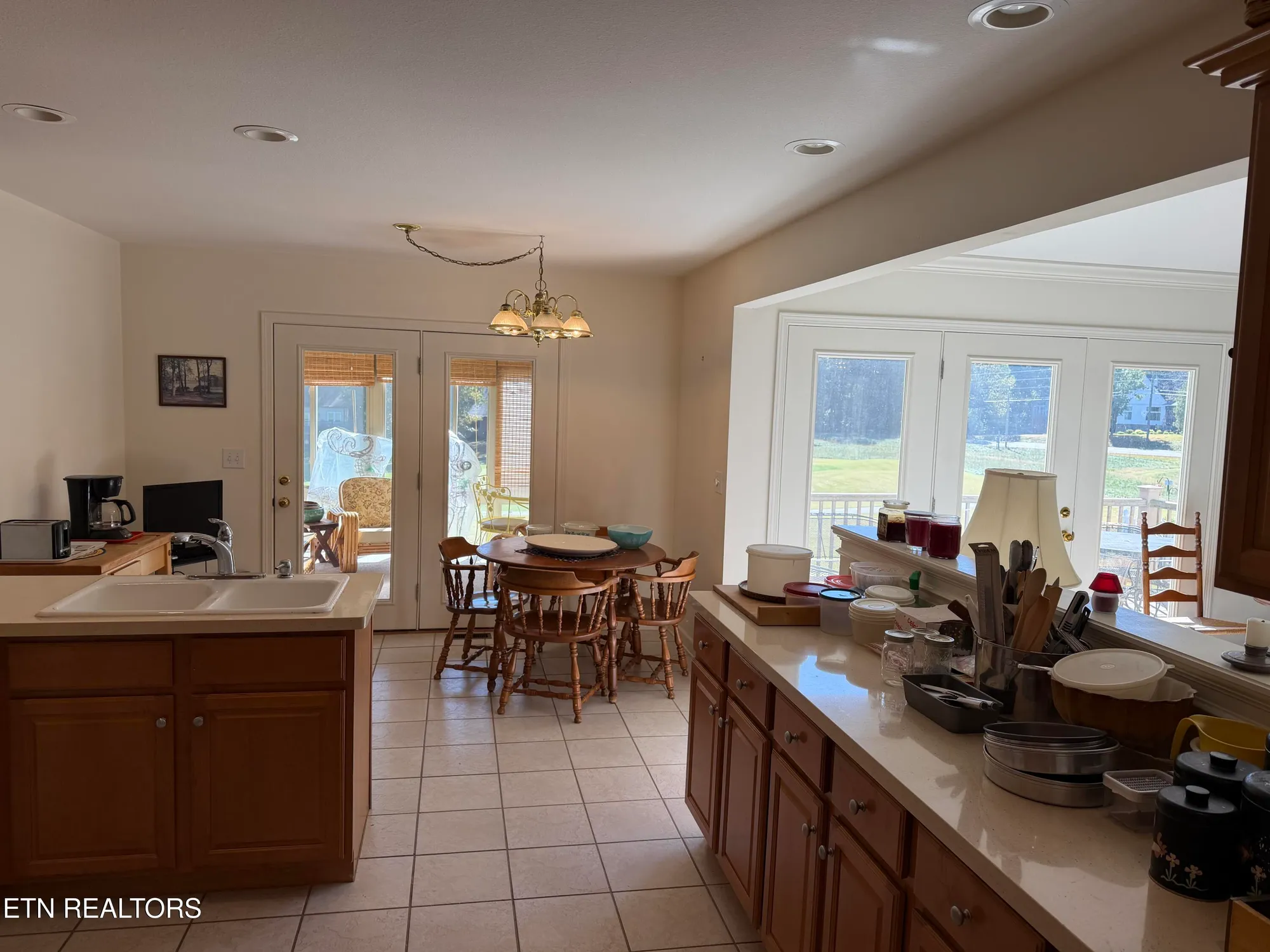 Property Slideshow image 7 of 27 | 103 oohleeno way, Loudon, TN, 37774