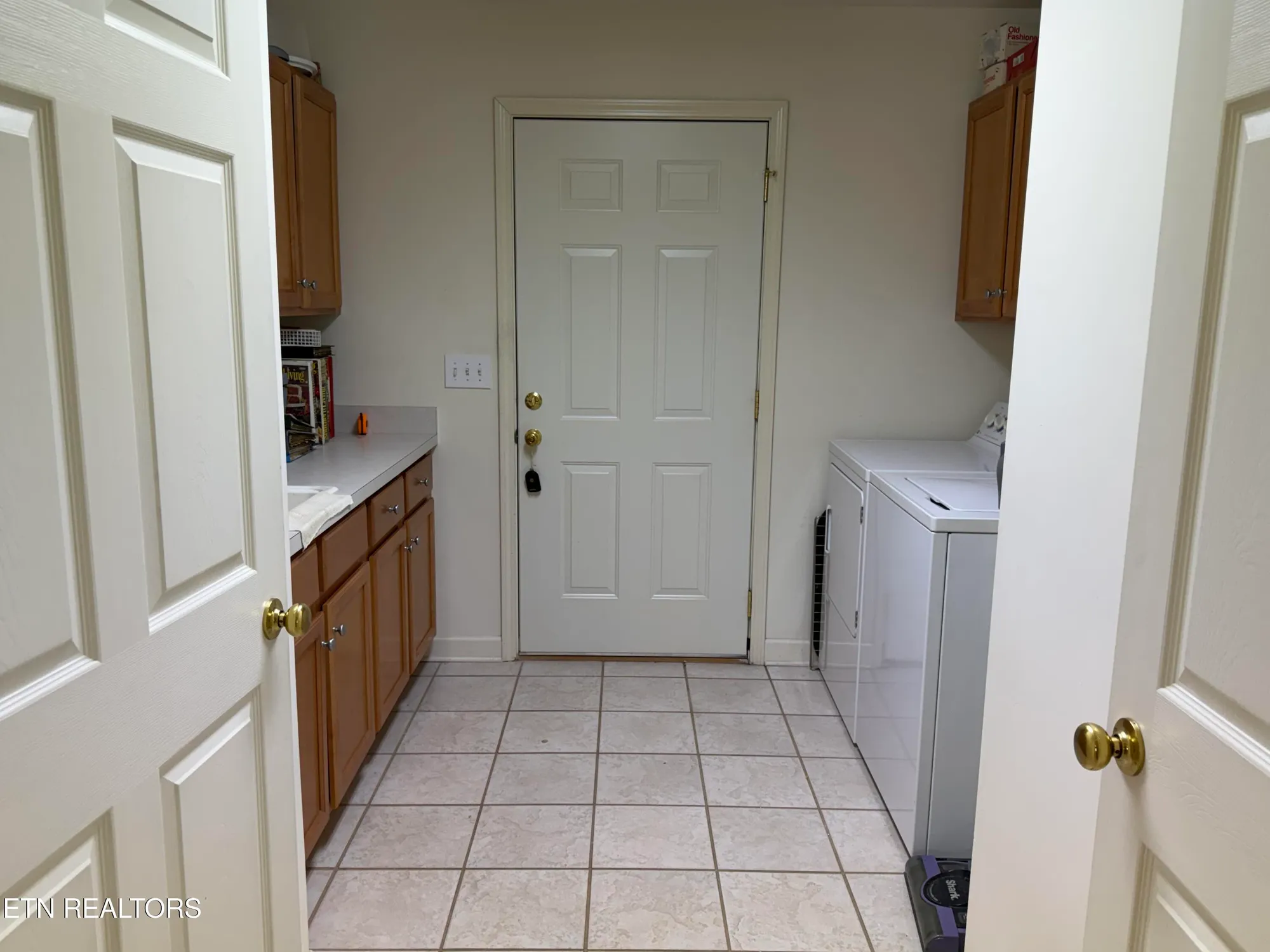 Property Slideshow image 14 of 27 | 103 oohleeno way, Loudon, TN, 37774