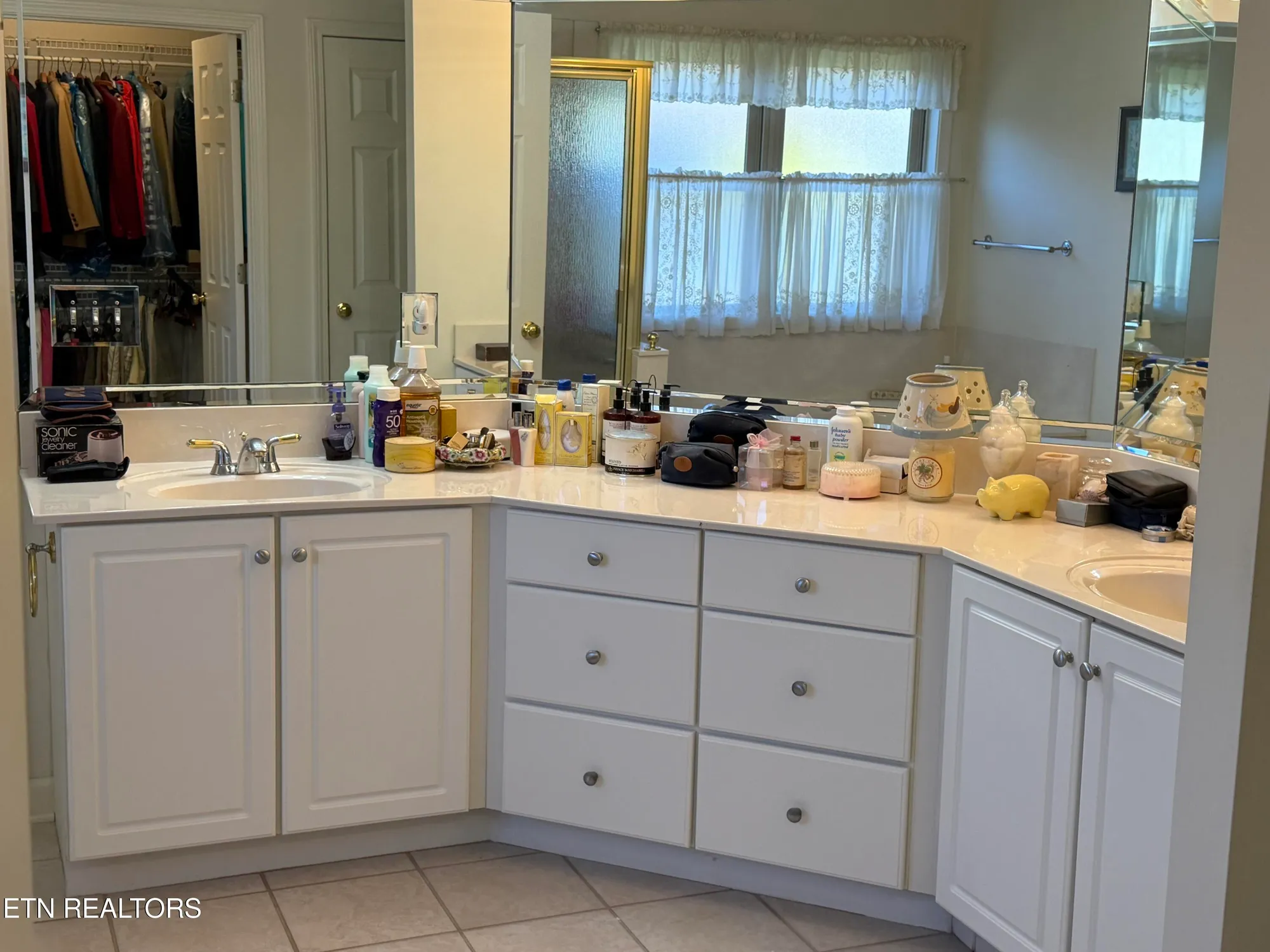 Property Slideshow image 18 of 27 | 103 oohleeno way, Loudon, TN, 37774